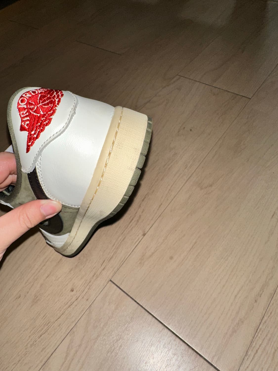 조던1 스캇 리버스 올리브 270 상품이미지5