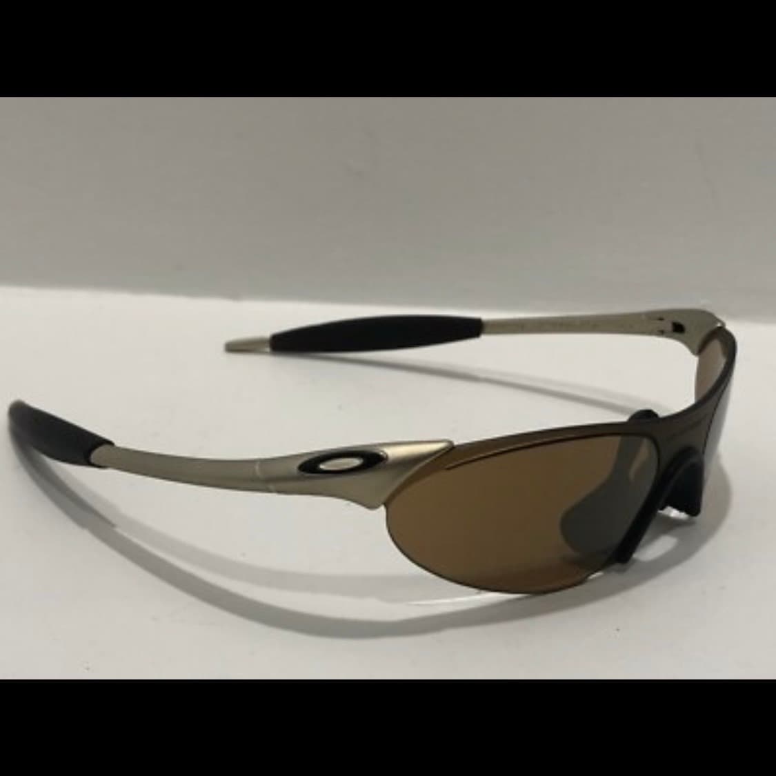 오클리 뉴 제로 0.4 골드 빈티지 oakley new zero 아이자켓 상품이미지1
