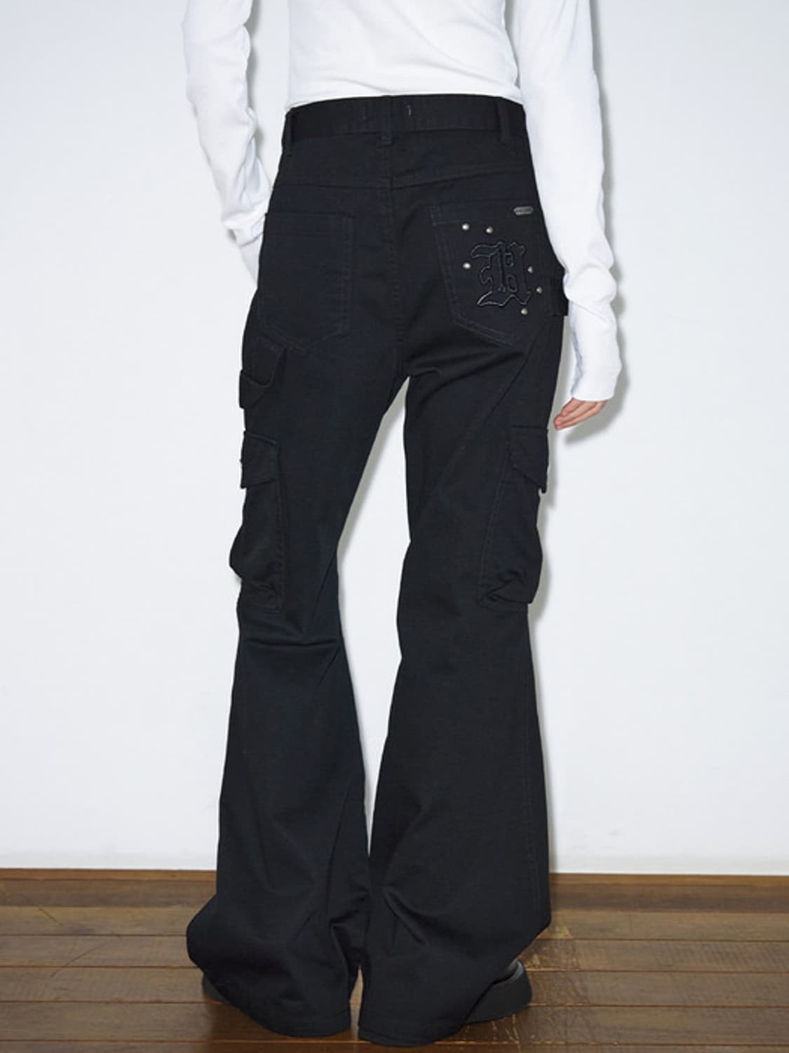 [S] 헬레네 파리스 피그먼트 스터드 부츠컷 팬츠 블랙 상품이미지1