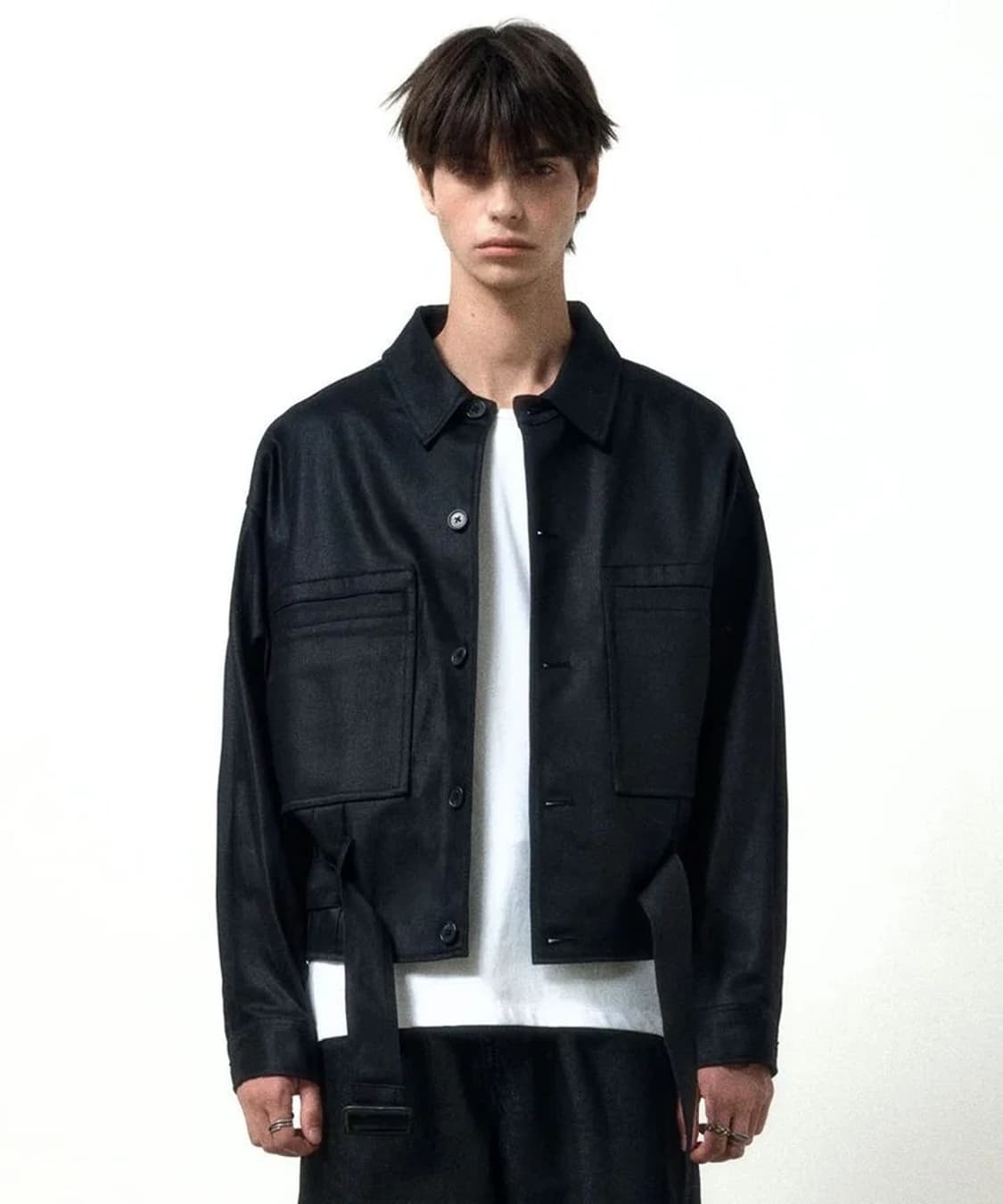 메종미네드 24FW 블랙 코팅 데님 트러커 자켓 PN3525 상품이미지2