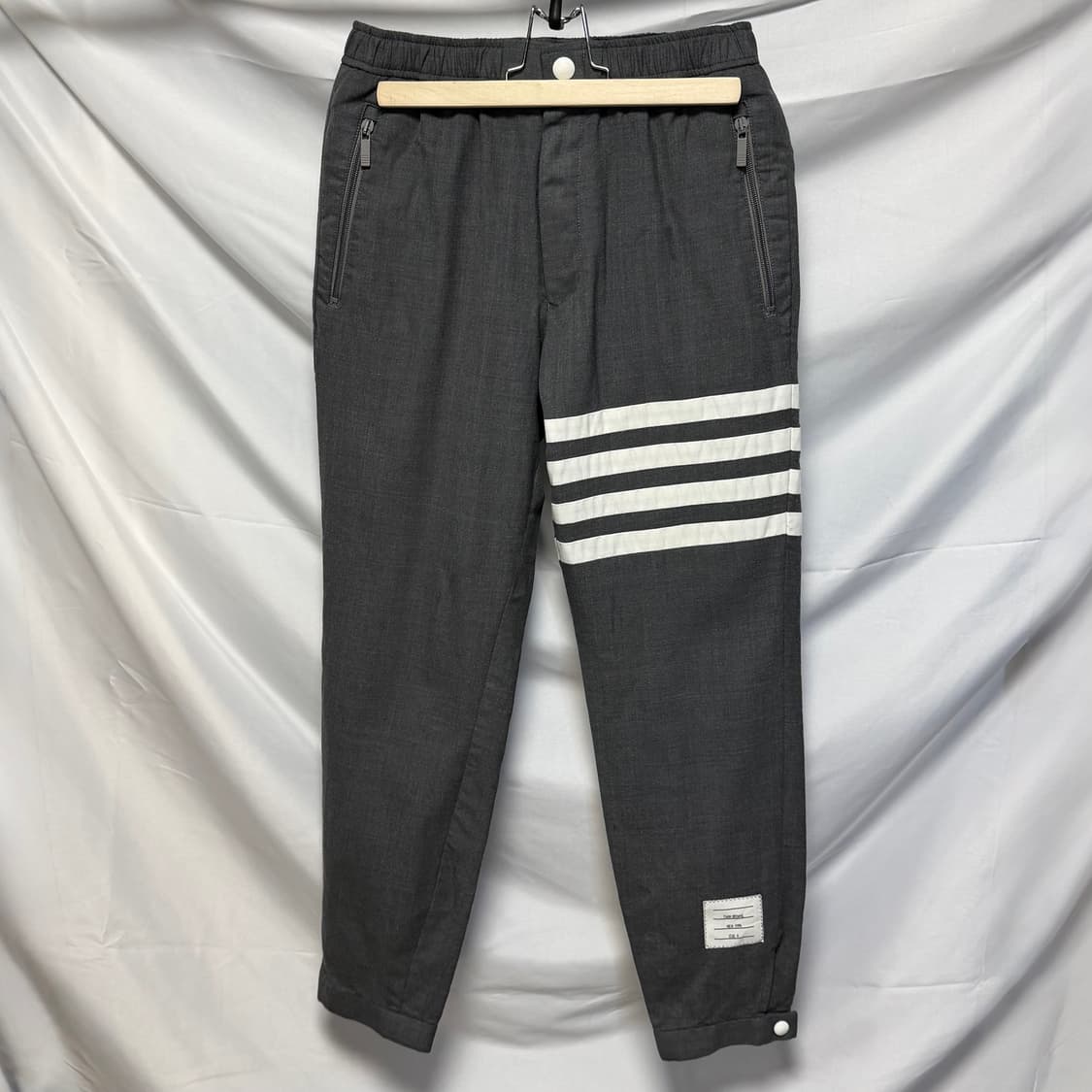 [S급/0] 톰브라운 사선완장 플레인 위브 트랙 팬츠 상품이미지1