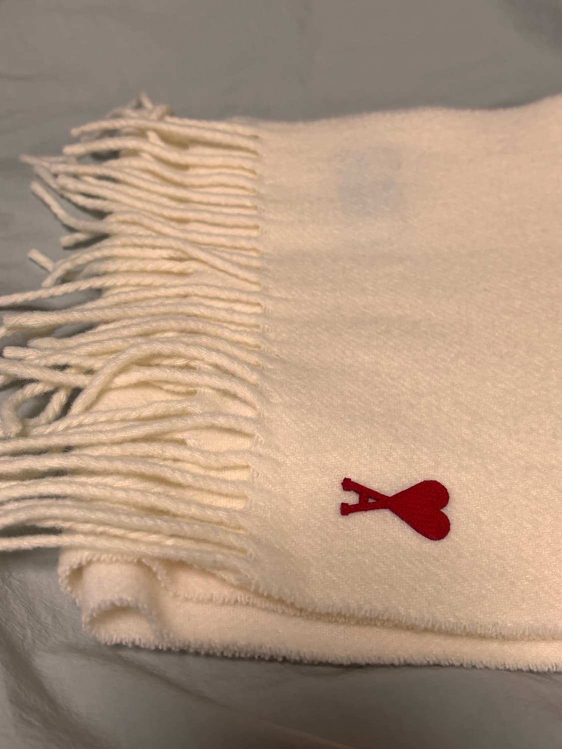 아미 스몰 하트 로고 머플러 상품이미지2