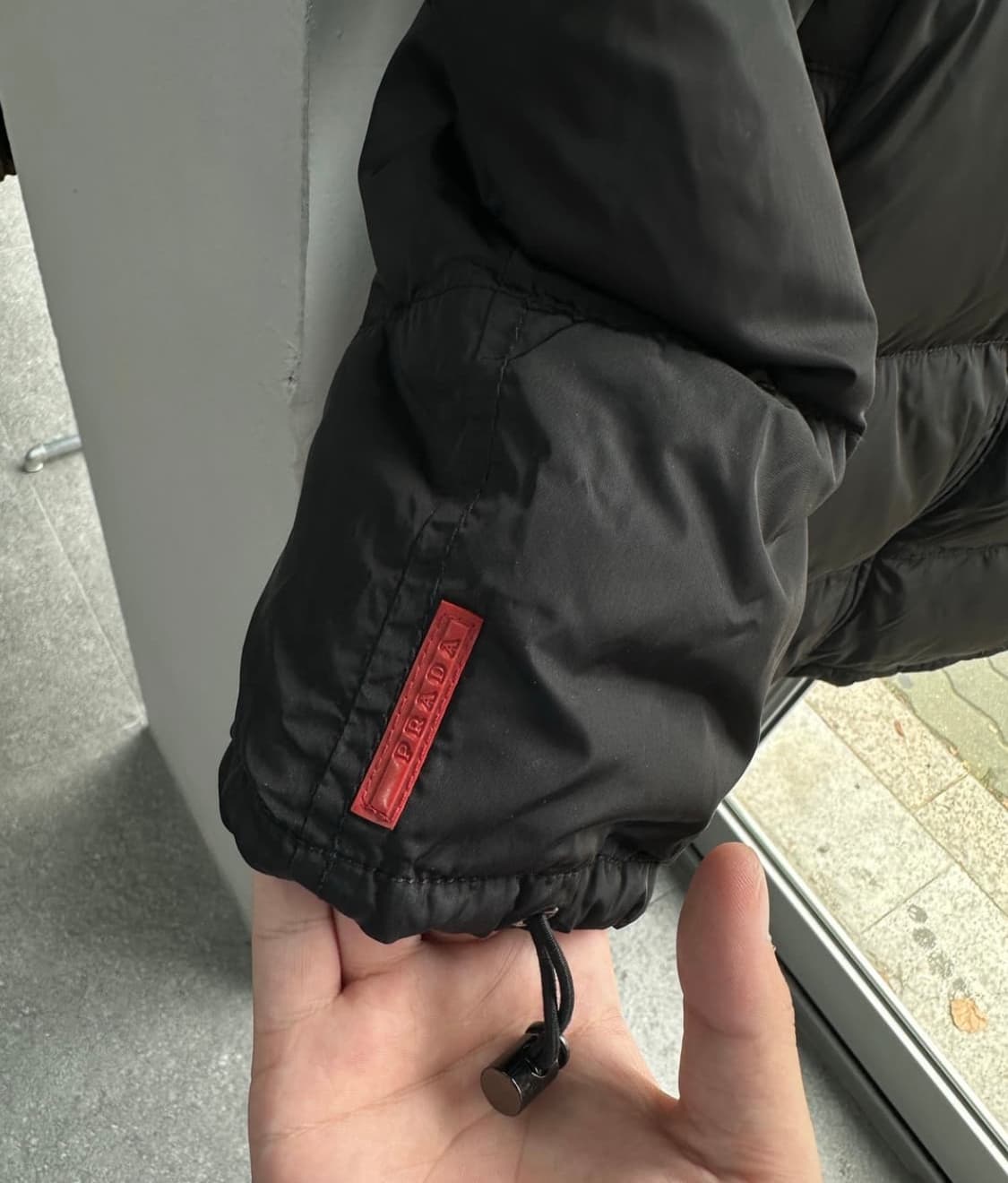 프라다 스포츠 레드탭 다운 패딩 상품이미지4