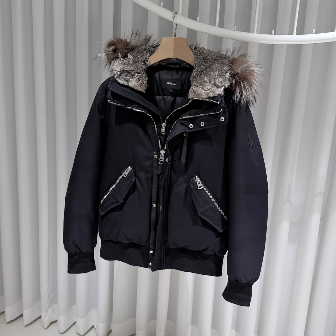 (A+/38) / 맥케이지 딕슨은장 실버퍼 패딩 자켓 블랙 상품이미지2