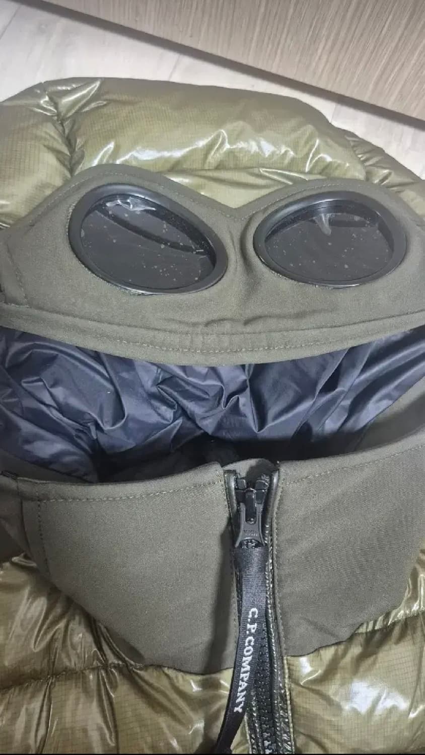 Cp컴퍼니 DD쉘 고글 니트패딩 올리브 XL 상품이미지2