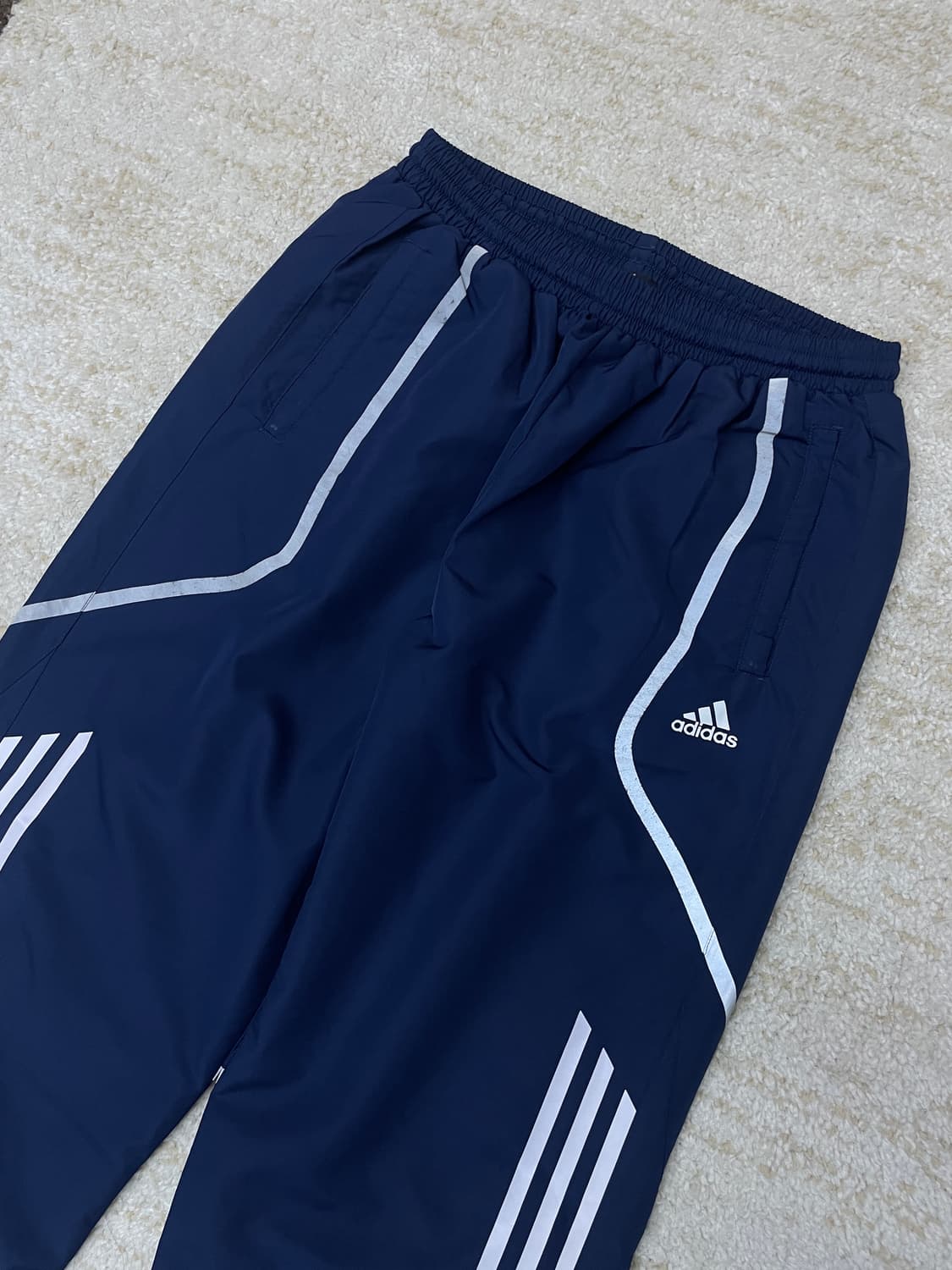 [100,L] 아디다스 삼선 스트라이프 리플렉티브 스카치 트랙 우븐팬츠 상품이미지4