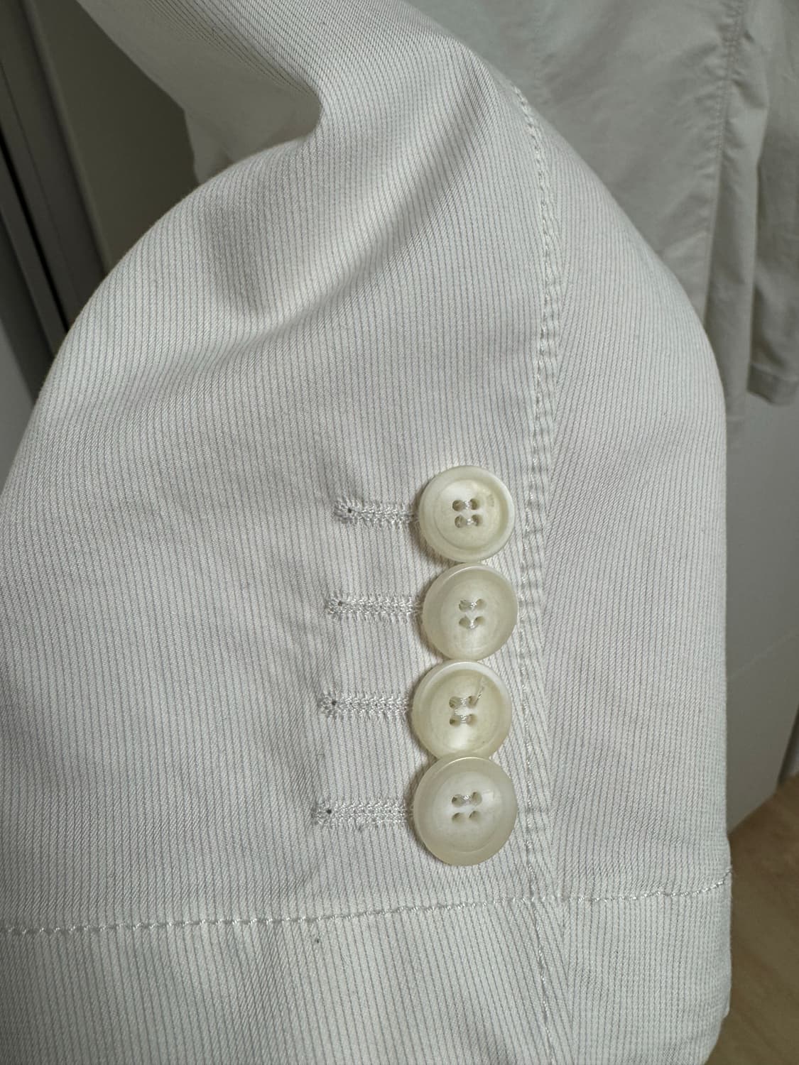 헤지스 남성 베이지 스트라이프 블레이저 95사이즈 상품이미지3