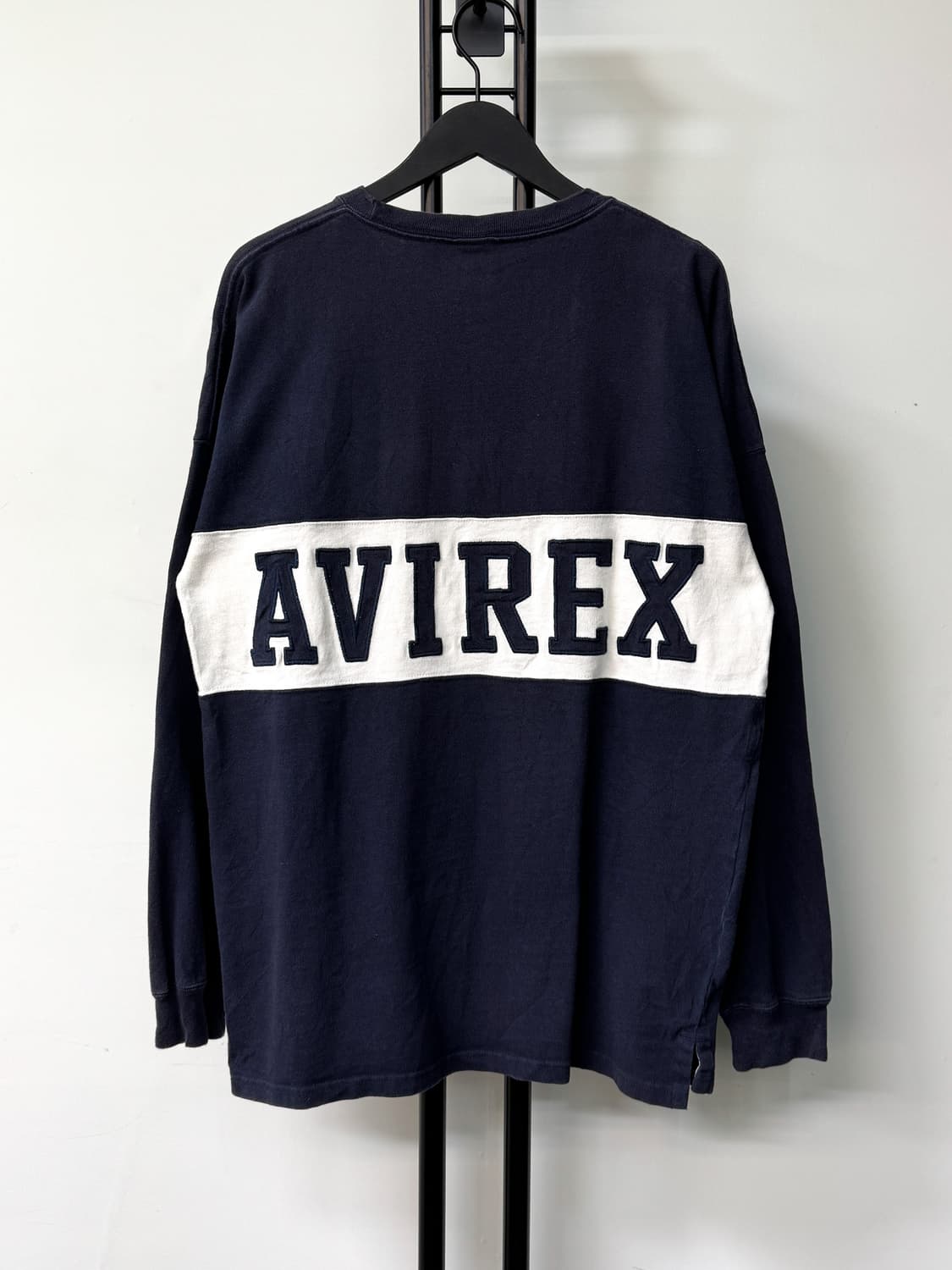 아비렉스 백 스펠 로고 롱슬리브 상품이미지3