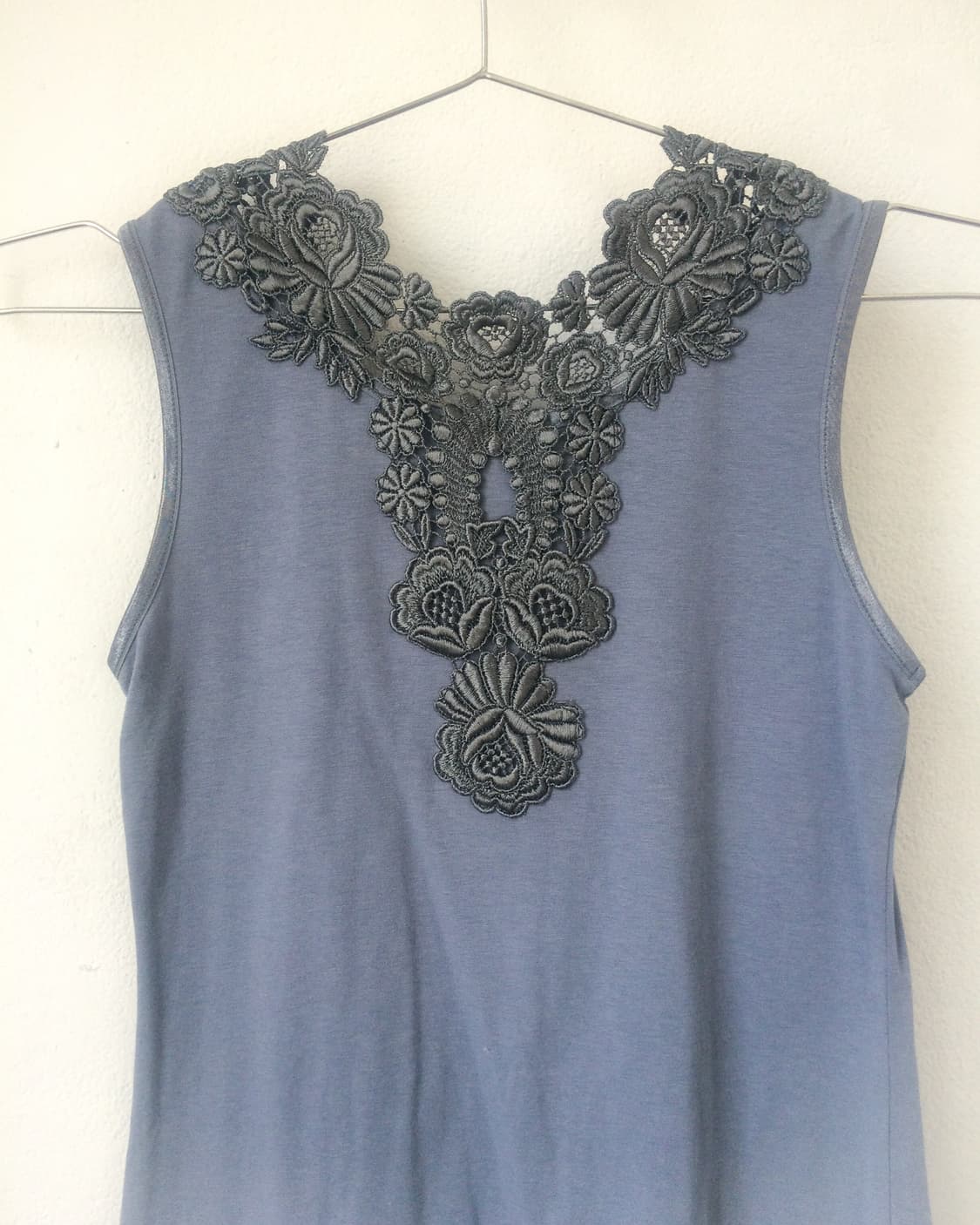 Back lace point sleeveless 상품이미지2