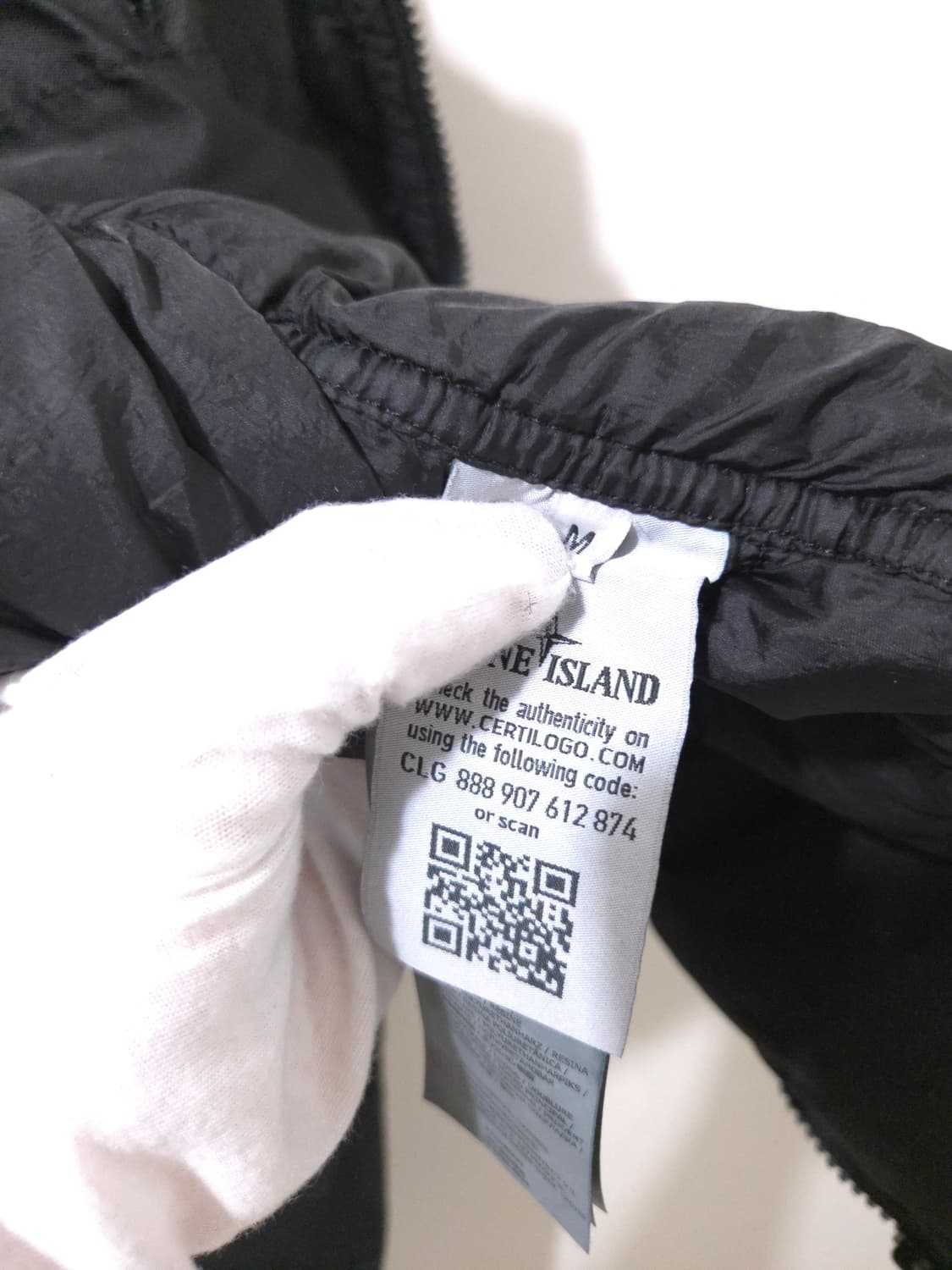 [새상품급, 21Fw] 스톤아일랜드 크링클랩스 패딩 M size 상품이미지9