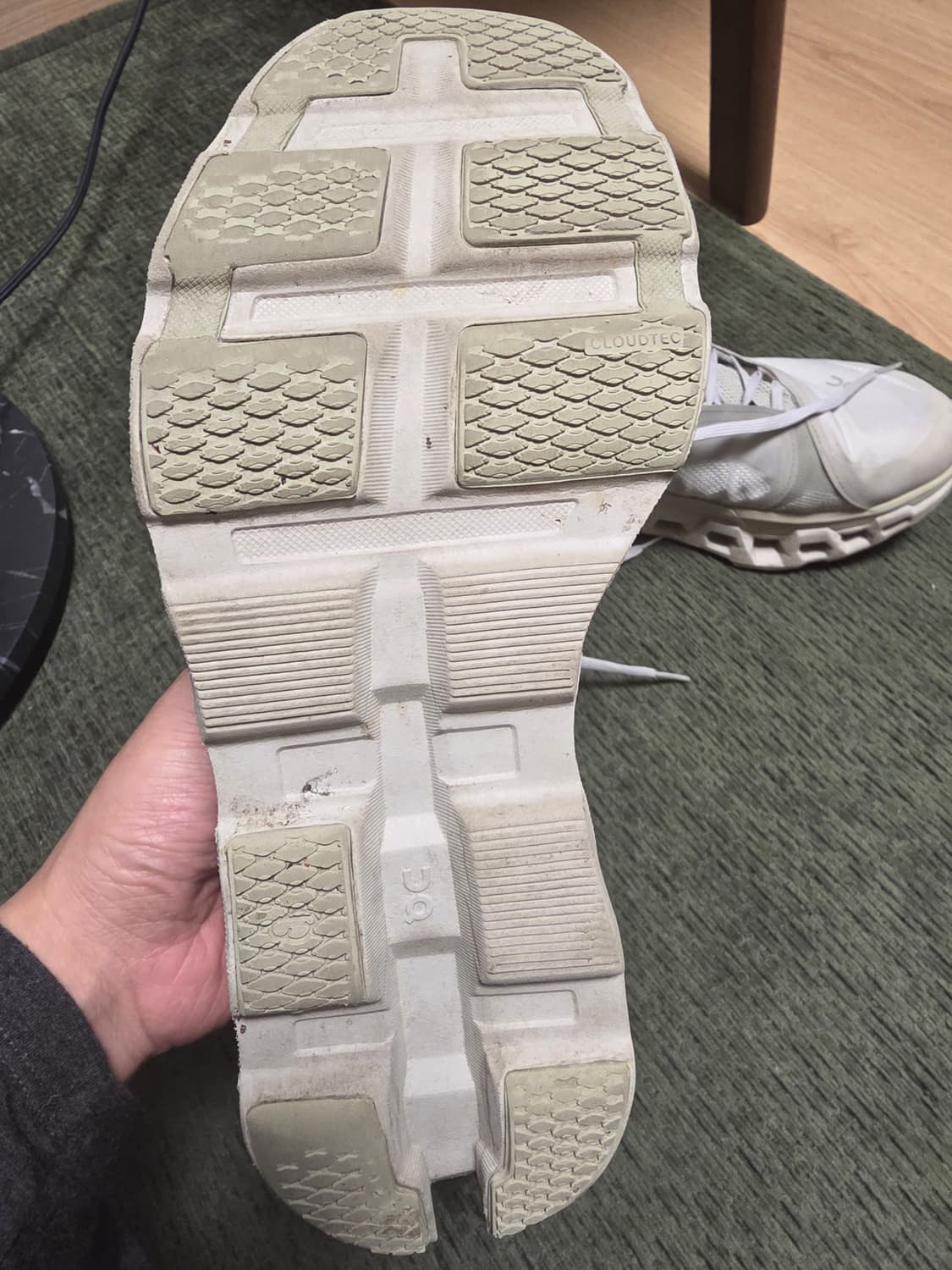 온러닝 파프 클라우드몬스터2 문더스트 초크  275 상품이미지3