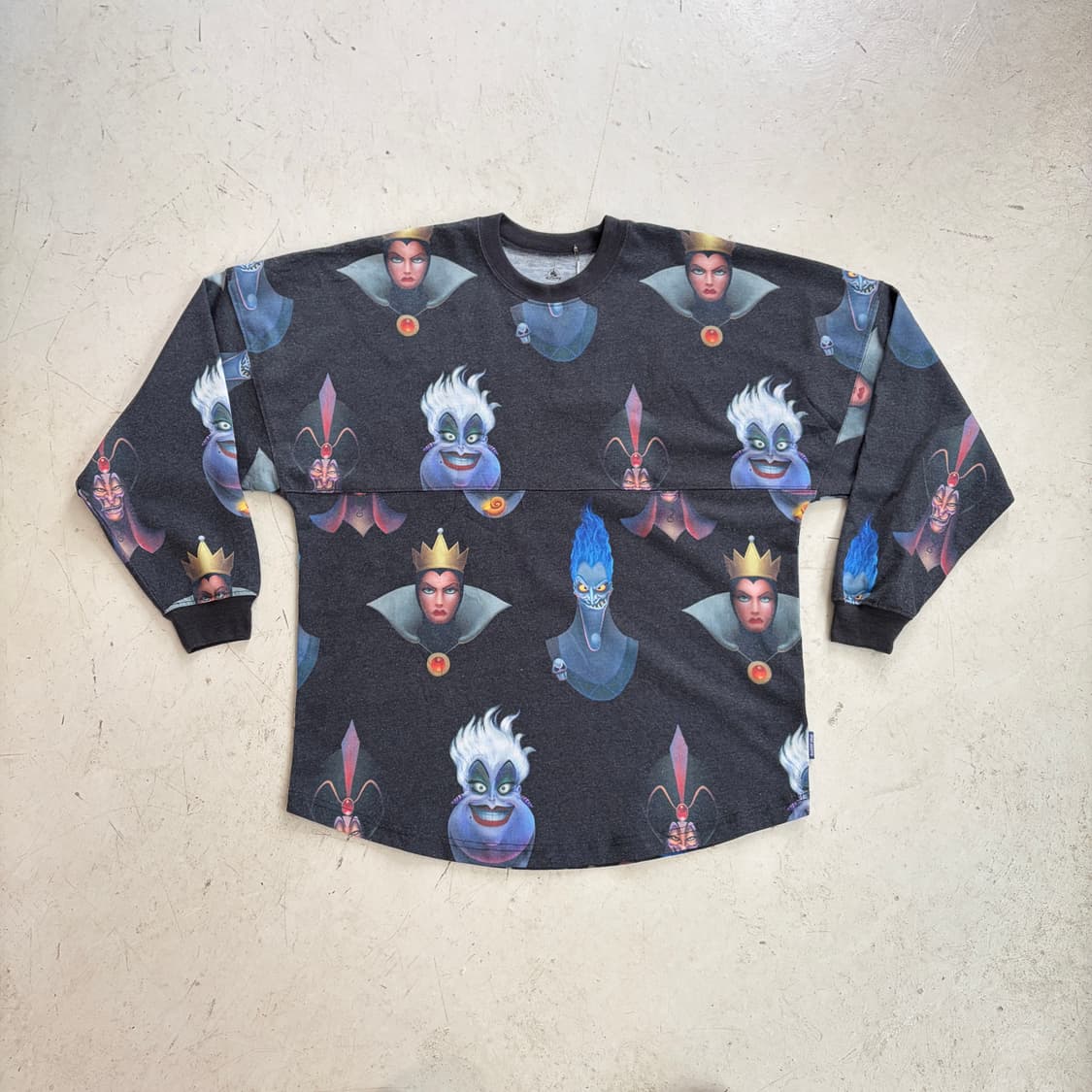 디즈니 빌런즈 스피릿 빈티지 롱슬리브 M 상품이미지1