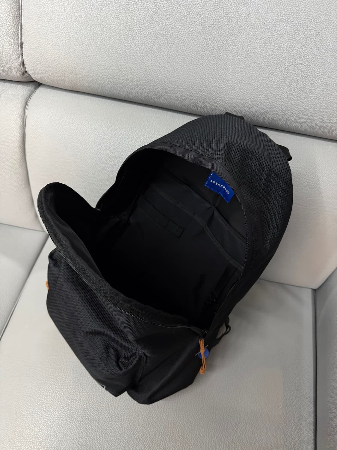 아더에러 플러그 느와르 백팩 상품이미지9