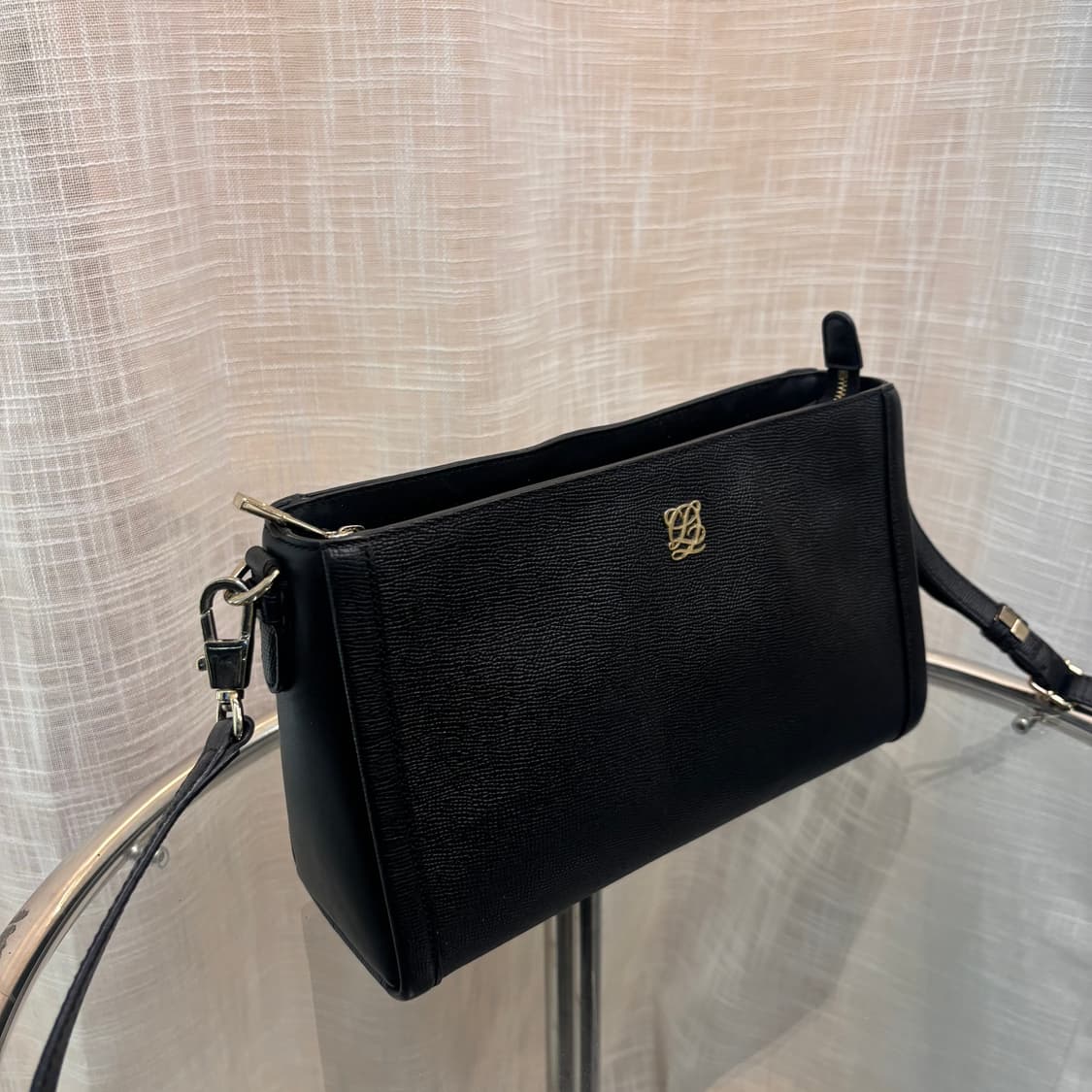 정품 루이까또즈 크로스백     상품이미지4