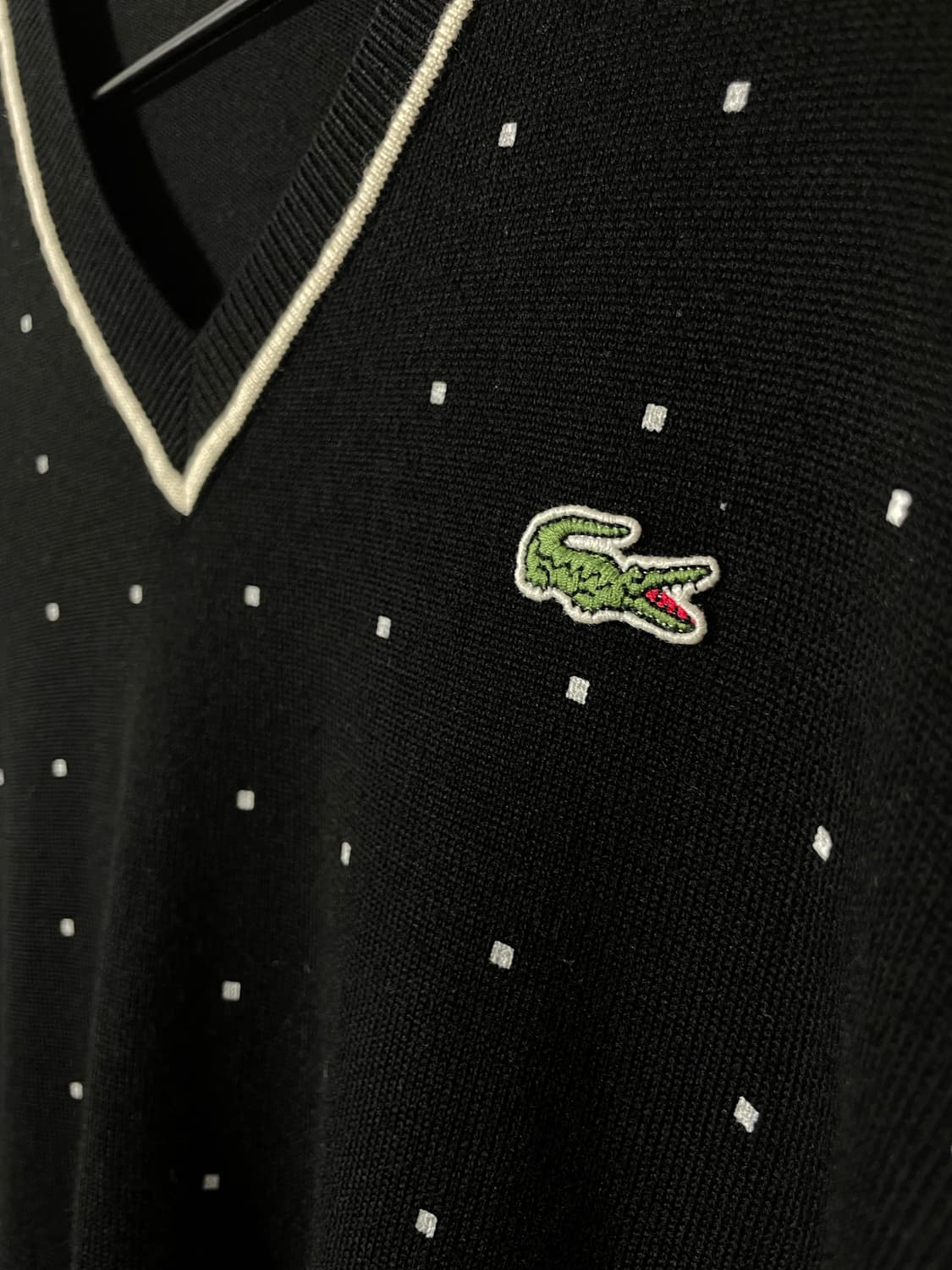 라코스테 도트 브이넥 울 니트 상품이미지5