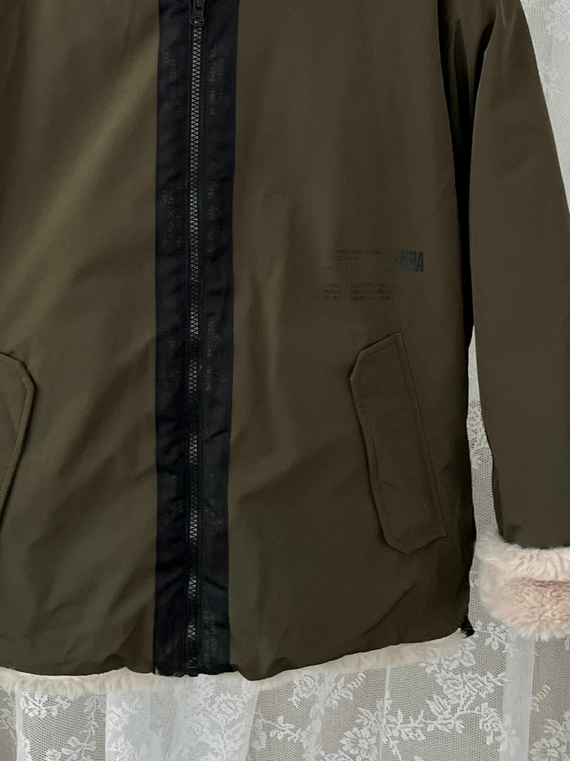 S) NBA 리버시블 퍼 자켓 카키 상품이미지3