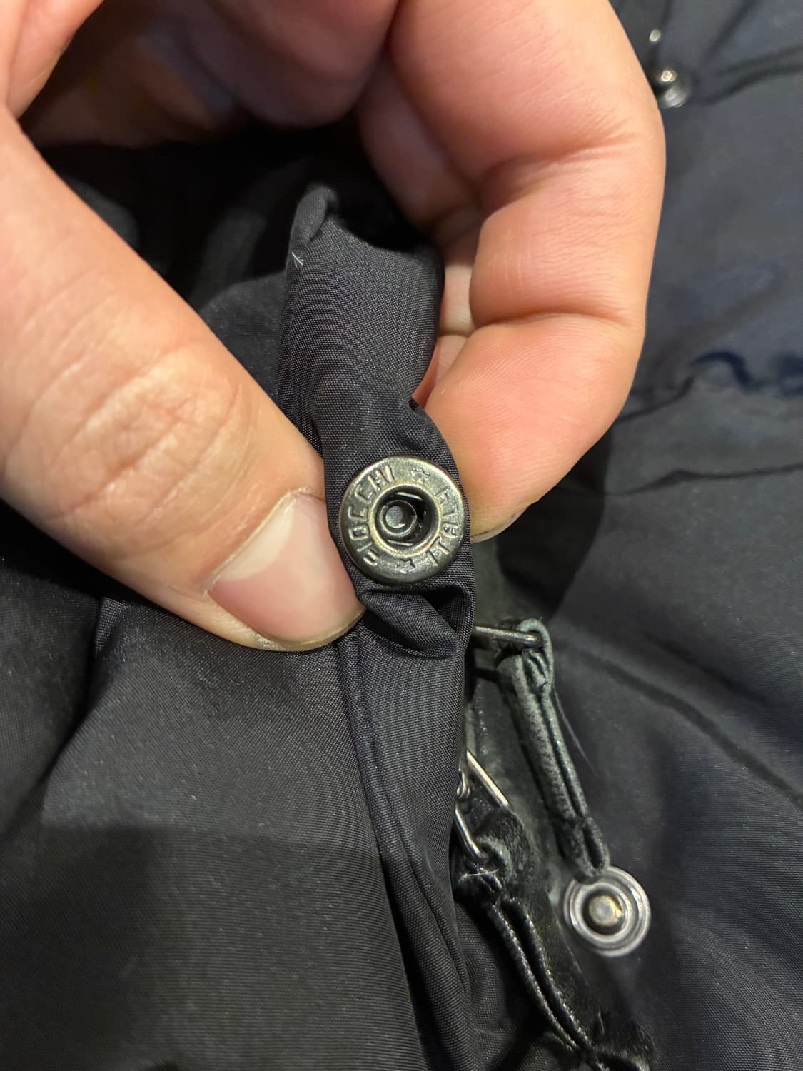 M) 버버리 다운 롱패딩 코트 블랙 상품이미지5