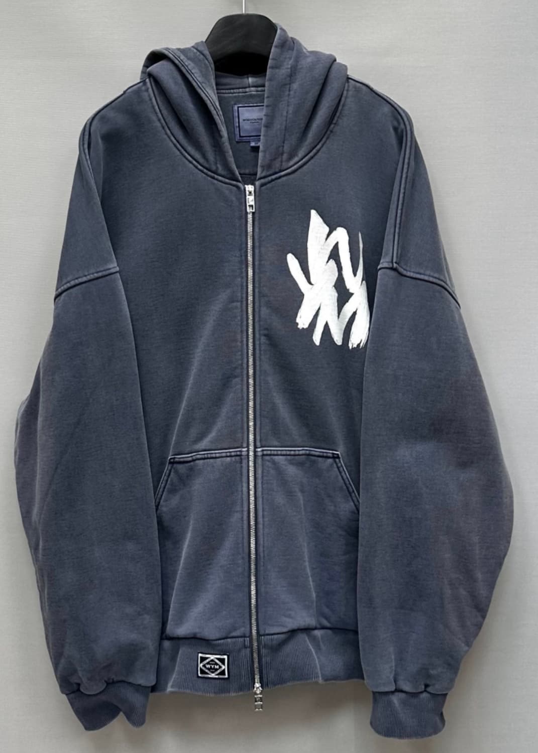 우영미 페인티드 로고 다잉 후드 집업 네이비 50size 상품이미지2