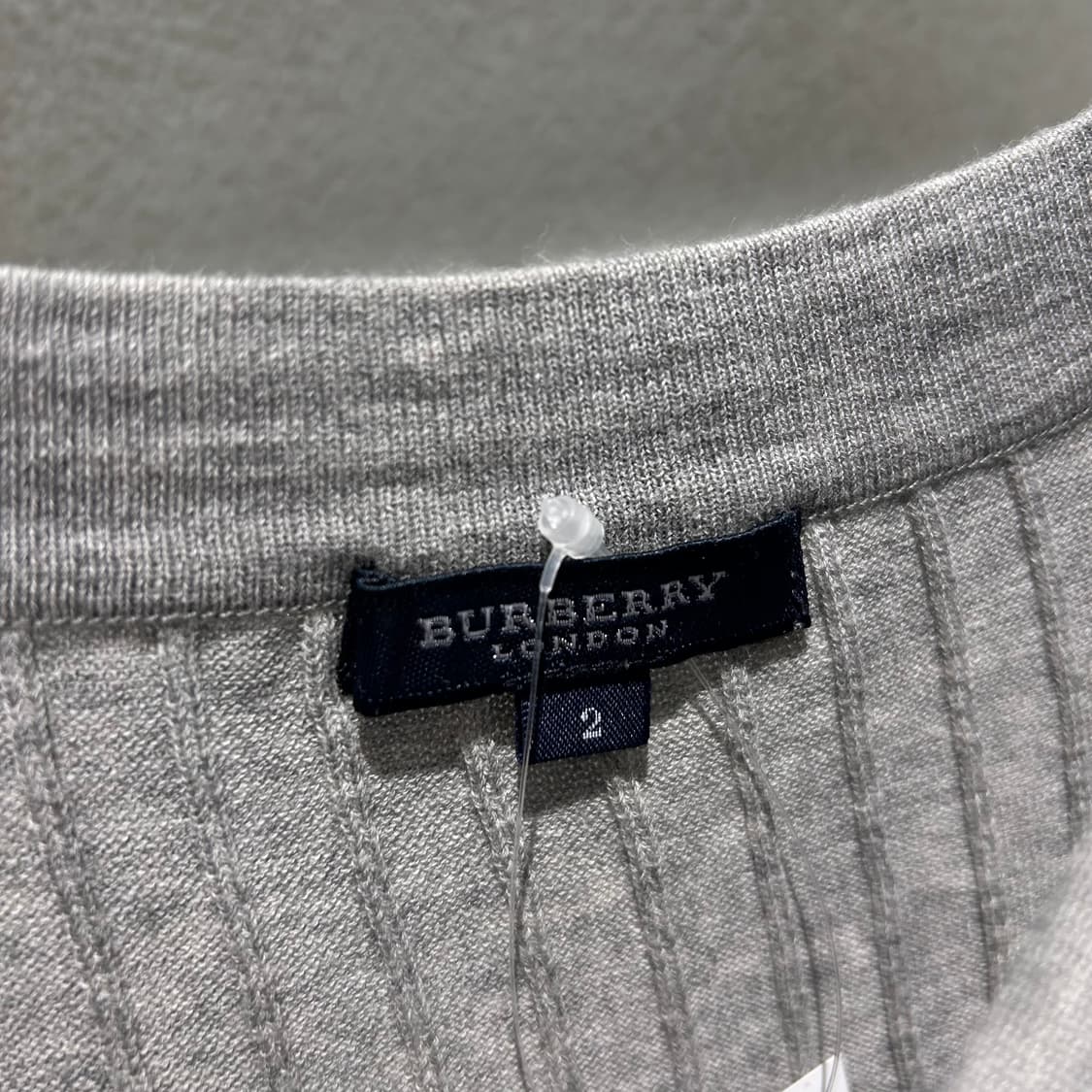 Burberry Baby Pink Knit Top 상품이미지9