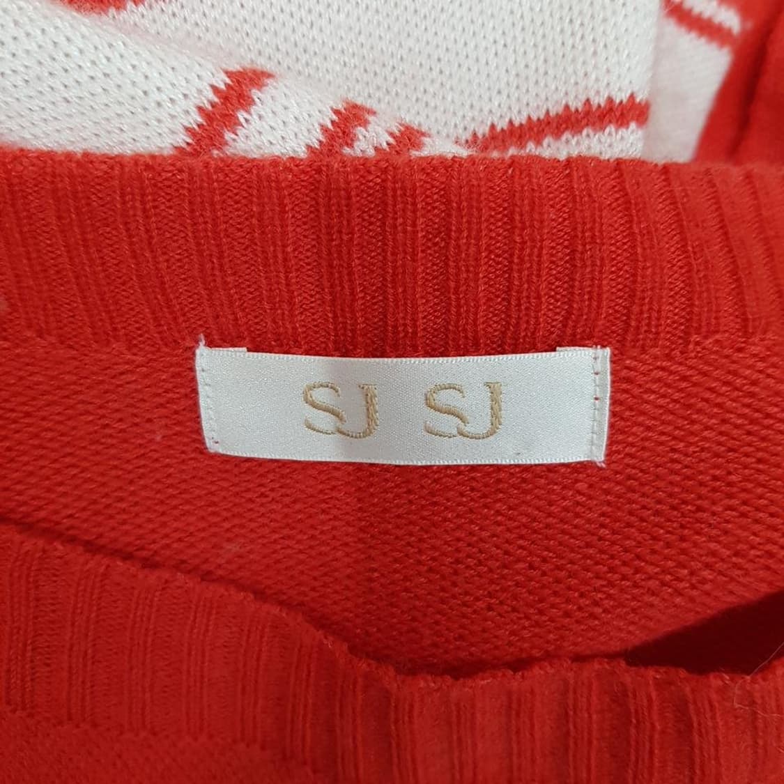 한섬 SJSJ 2022 스트라이프 배색 라운드 니트 F사이즈 상품이미지5