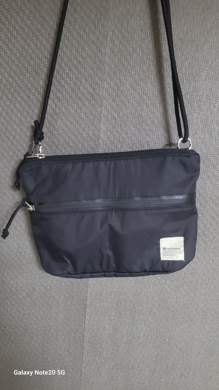 룰루레몬 크로스백 상품이미지3