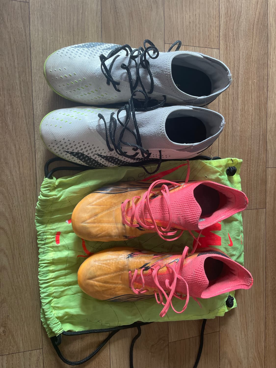 275퓨마 울트라 축구화,275아디다스 프레데터 풋살화 상품이미지1