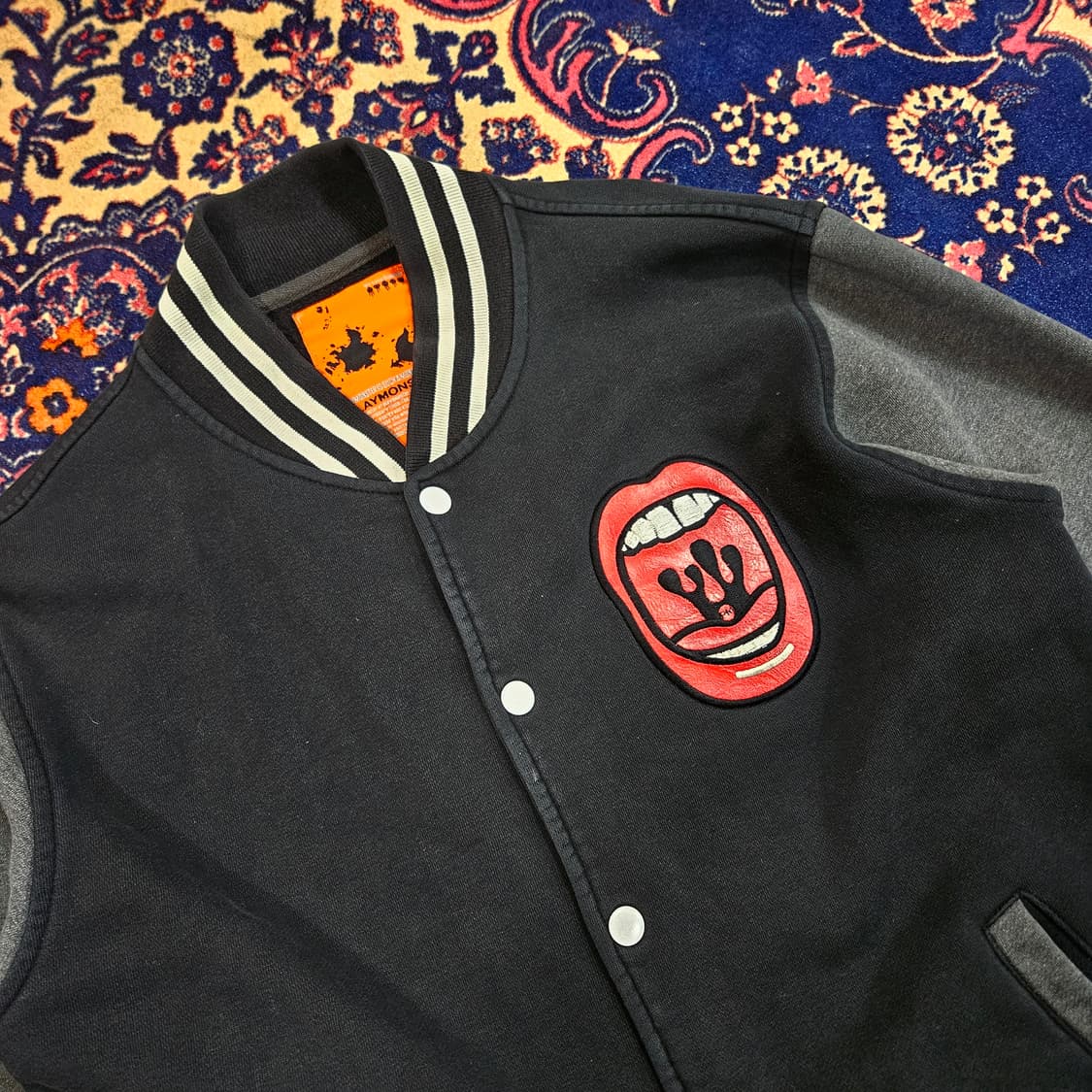 플레이몬스터 시그니쳐 패치 스타디움 바시티 기모 자켓 M size 상품이미지2