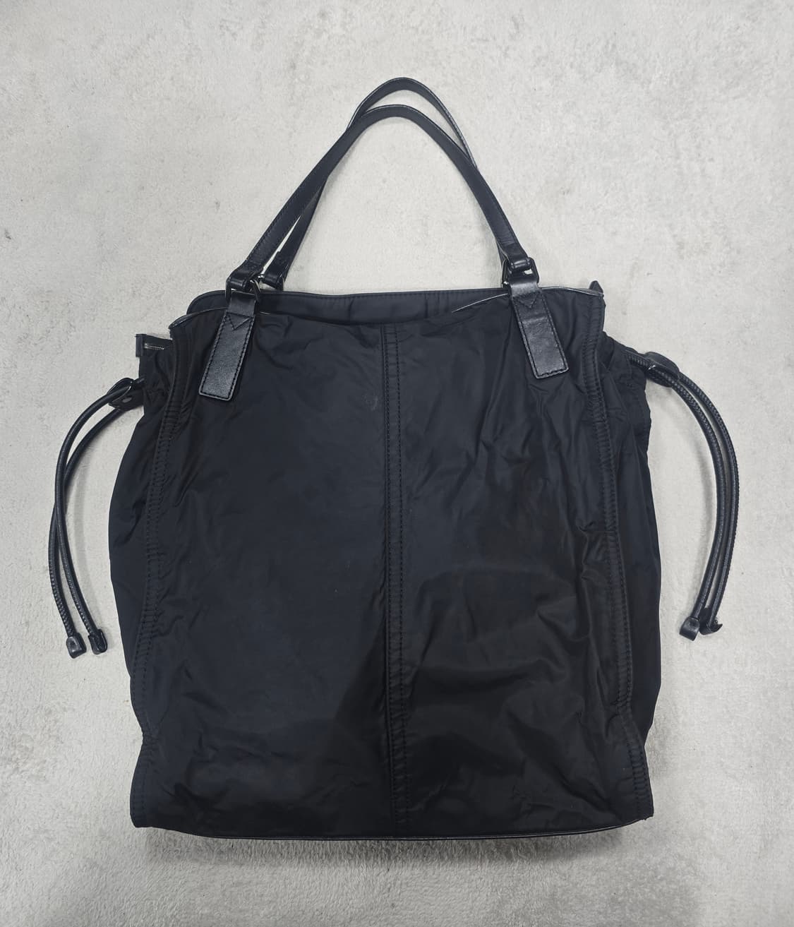 버버리 버클레이 나일론 금속장식 토트백  상품이미지5