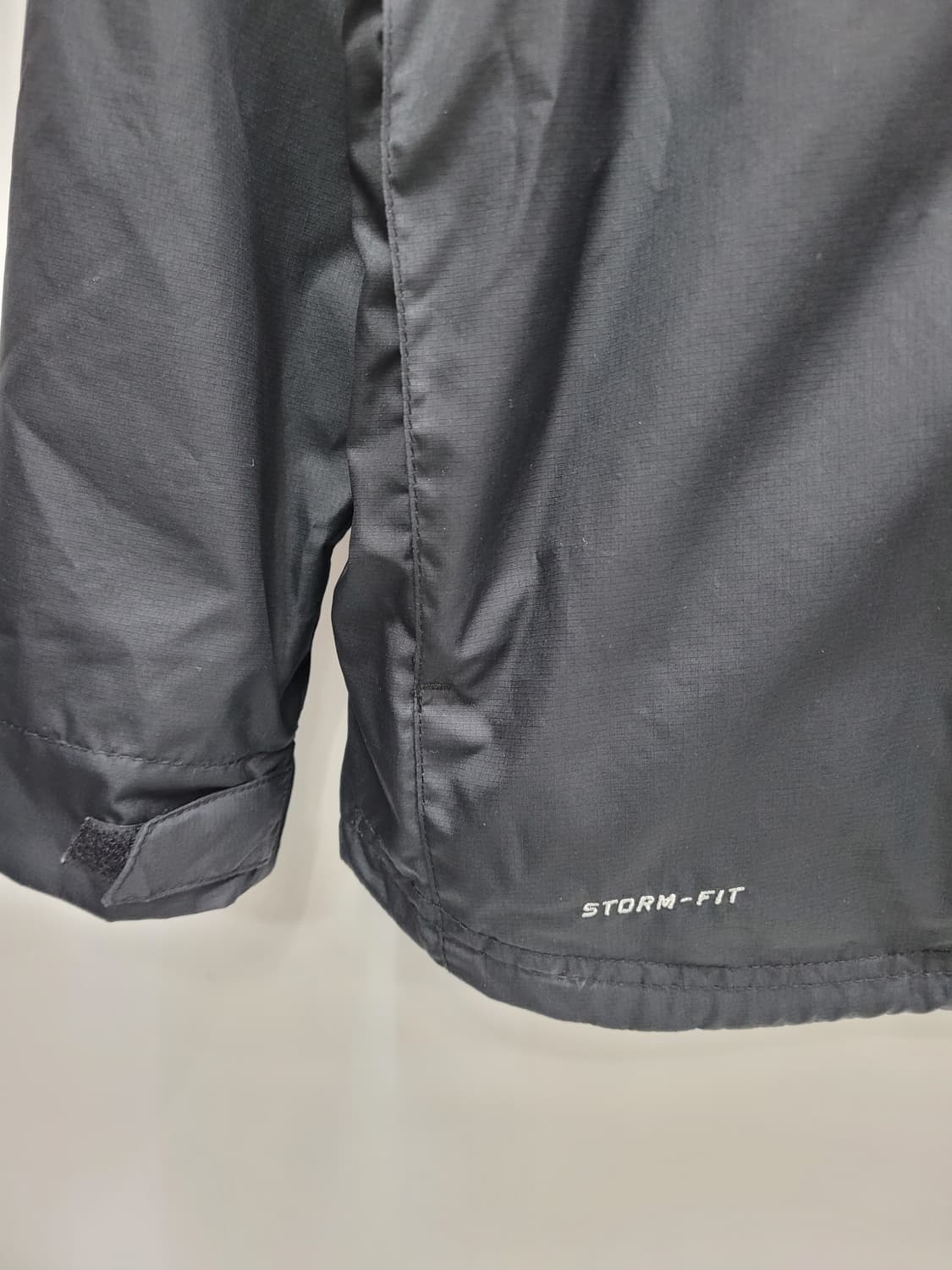 나이키 맨체스터 유나이티드 스톰핏 바람막이 자켓 / L (75) 블랙
 상품이미지4