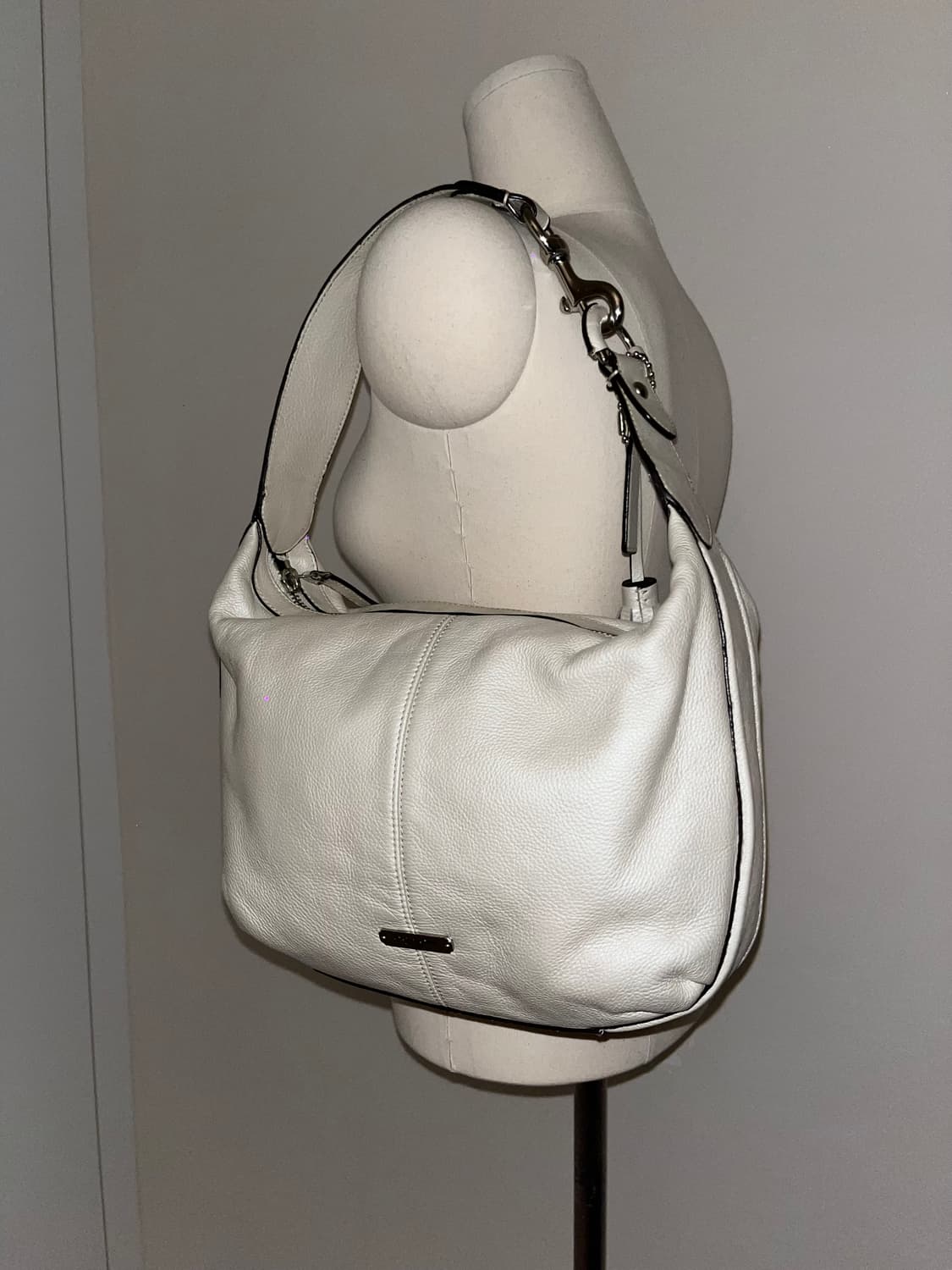 Coach All White Shoulder bag 상품이미지4