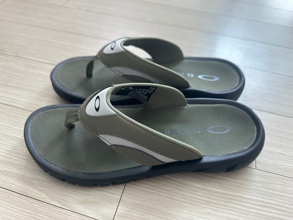 [새상품]오클리 쪼리 250(카키색) 상품이미지1