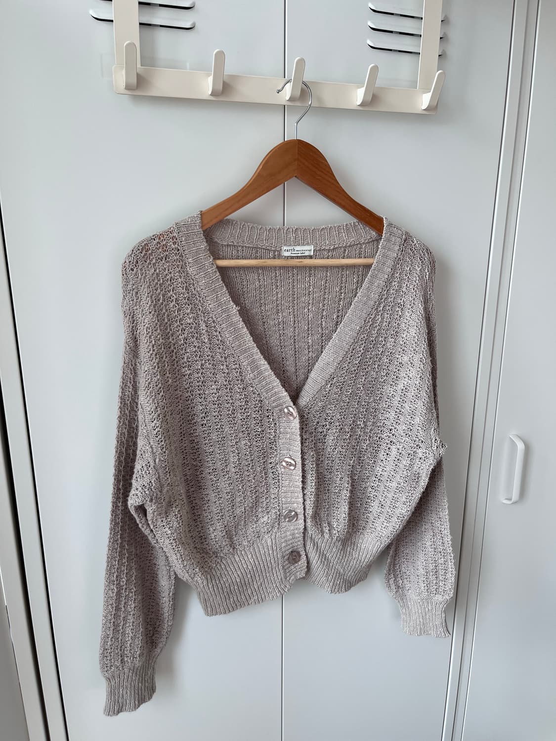 Earth music 프리미엄 라벨 그물 니트 오트밀 가디건 상품이미지6
