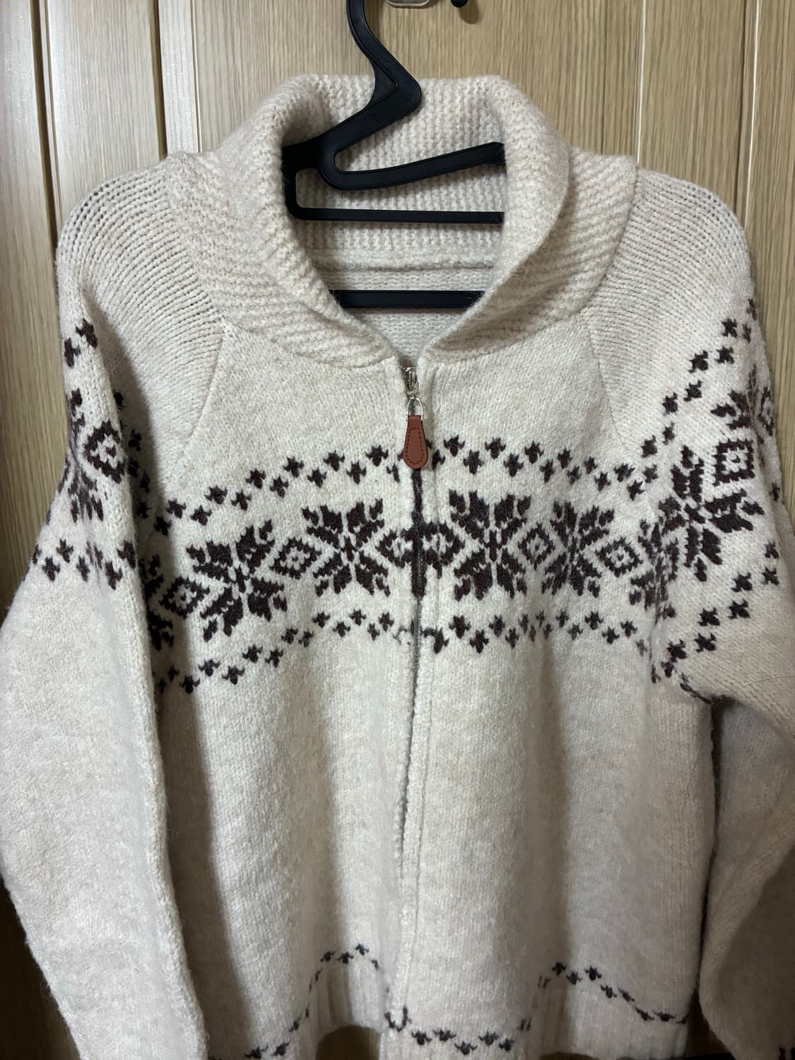 니트집업 상품이미지1