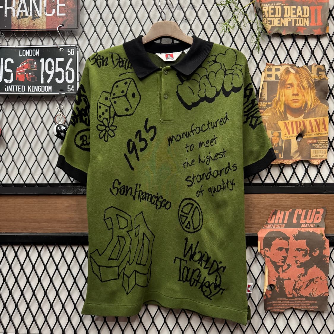 벤데이비스 카라 반팔 니트 티셔츠 전후면 스크리블 포인트 카키 블랙 상품이미지1