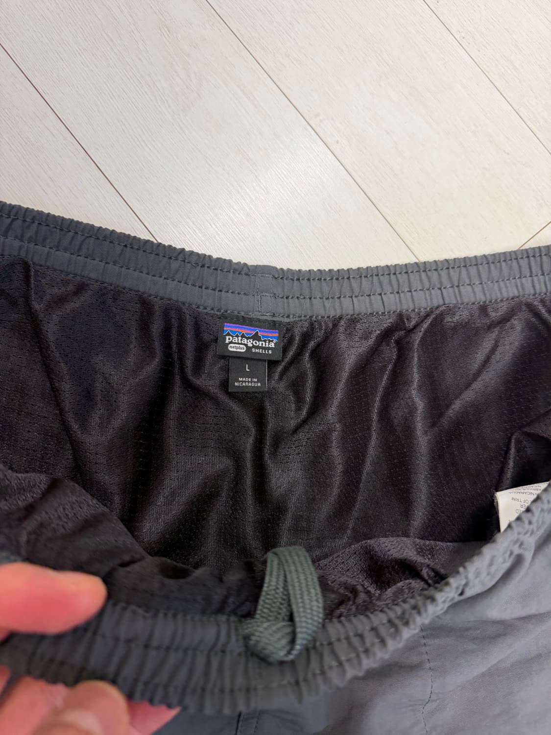 파타고니아 쇼츠 반바지 L 사이즈  상태 9.5/10  사진 찍고 절대  상품이미지2
