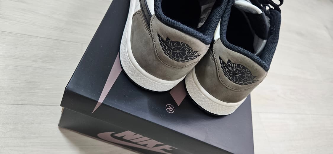 나이키 조던 로우 og 모카 260사이즈 상품이미지3