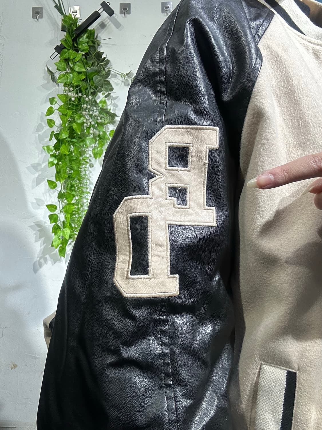 일본 빈티지 베이지 블랙 잠바 바시티 자켓 F  상품이미지4