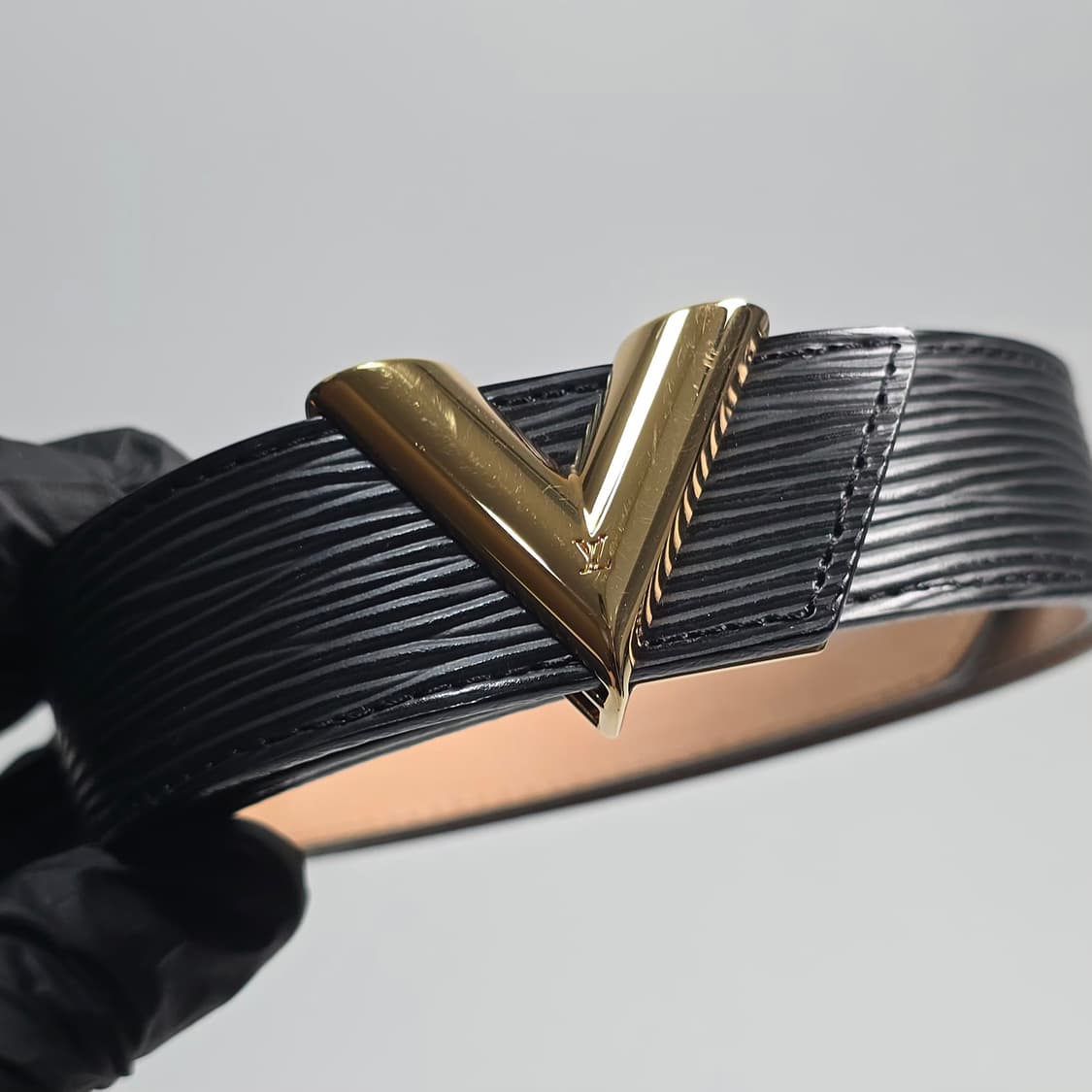 루이비통 에삐 에센셜 V 버클 벨트 (85) 상품이미지6