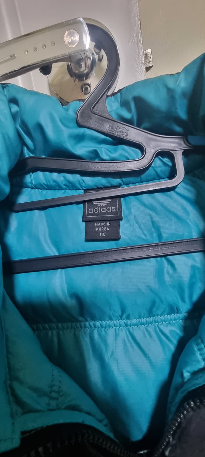 아디다스 유광패딩 상품이미지3