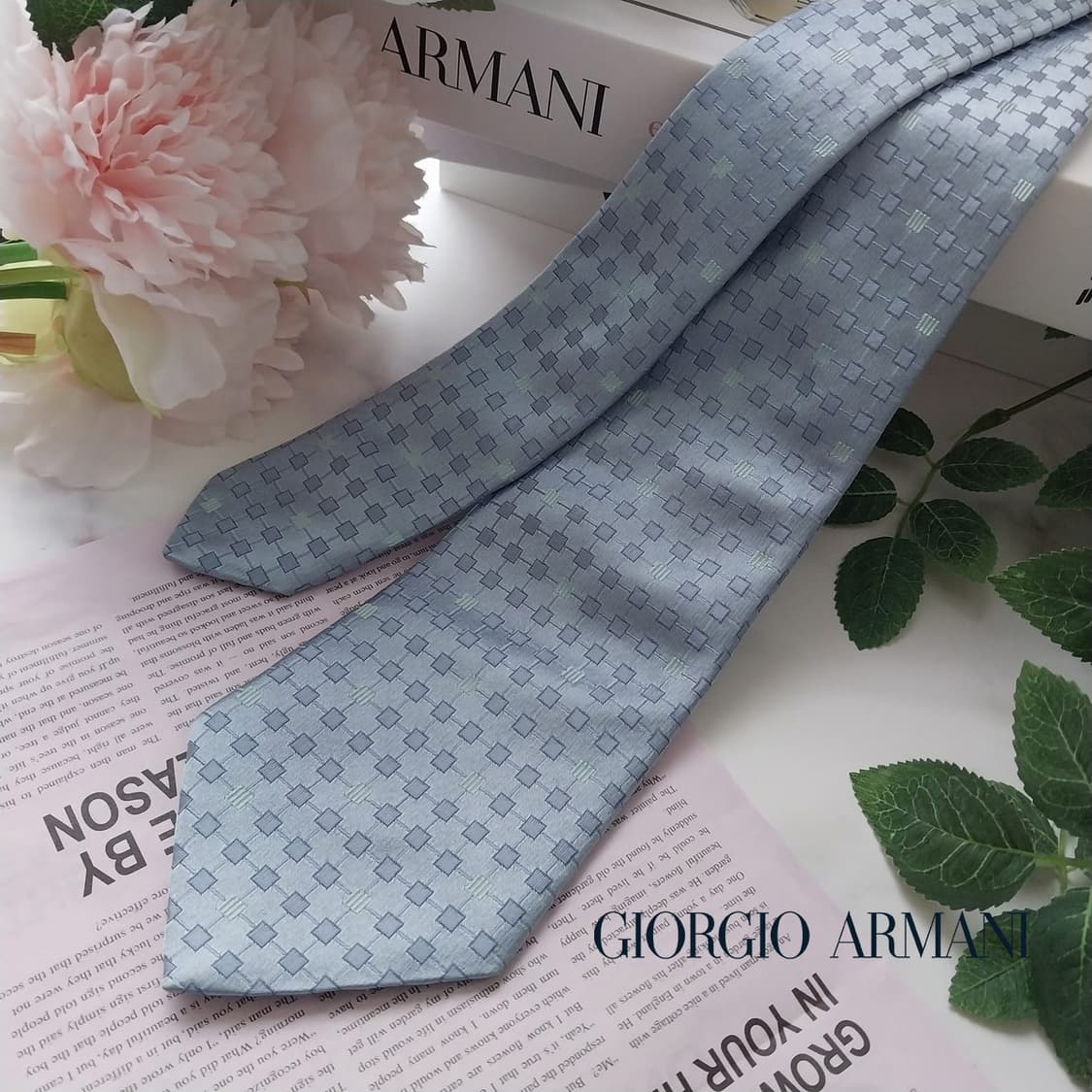 조르지오아르마니 실크 기하 패턴 넥타이 9.1cm A+등급 K1046
 상품이미지1