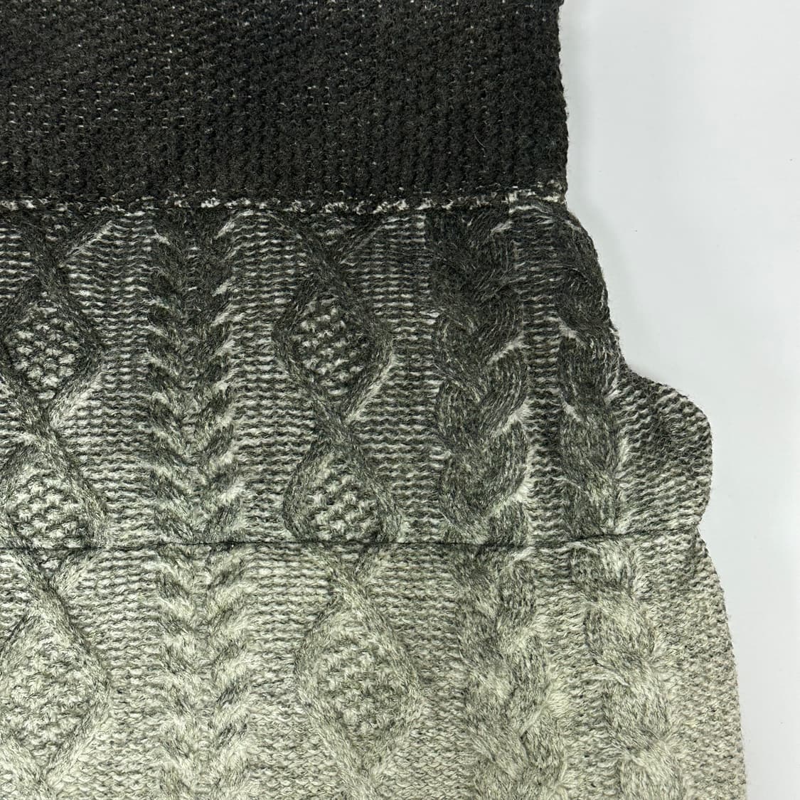 디젤 그라데이션 니트 구스 다운 패딩 조끼 상품이미지7