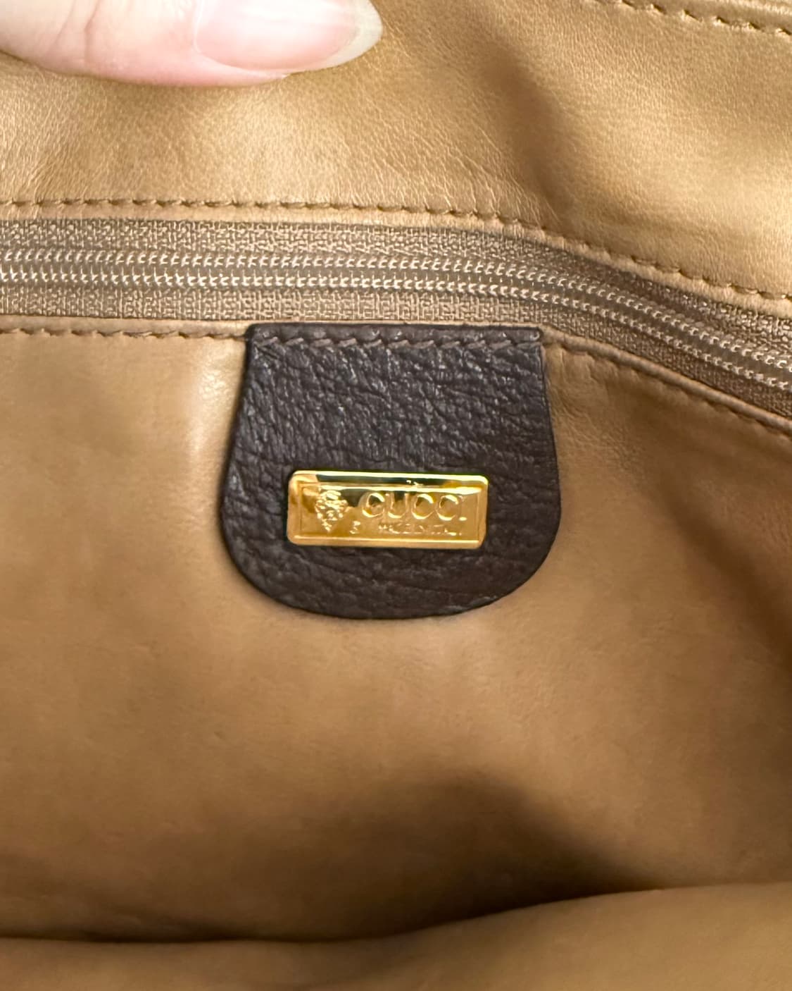 구찌 GG 슈프림 숄더 백 상품이미지7