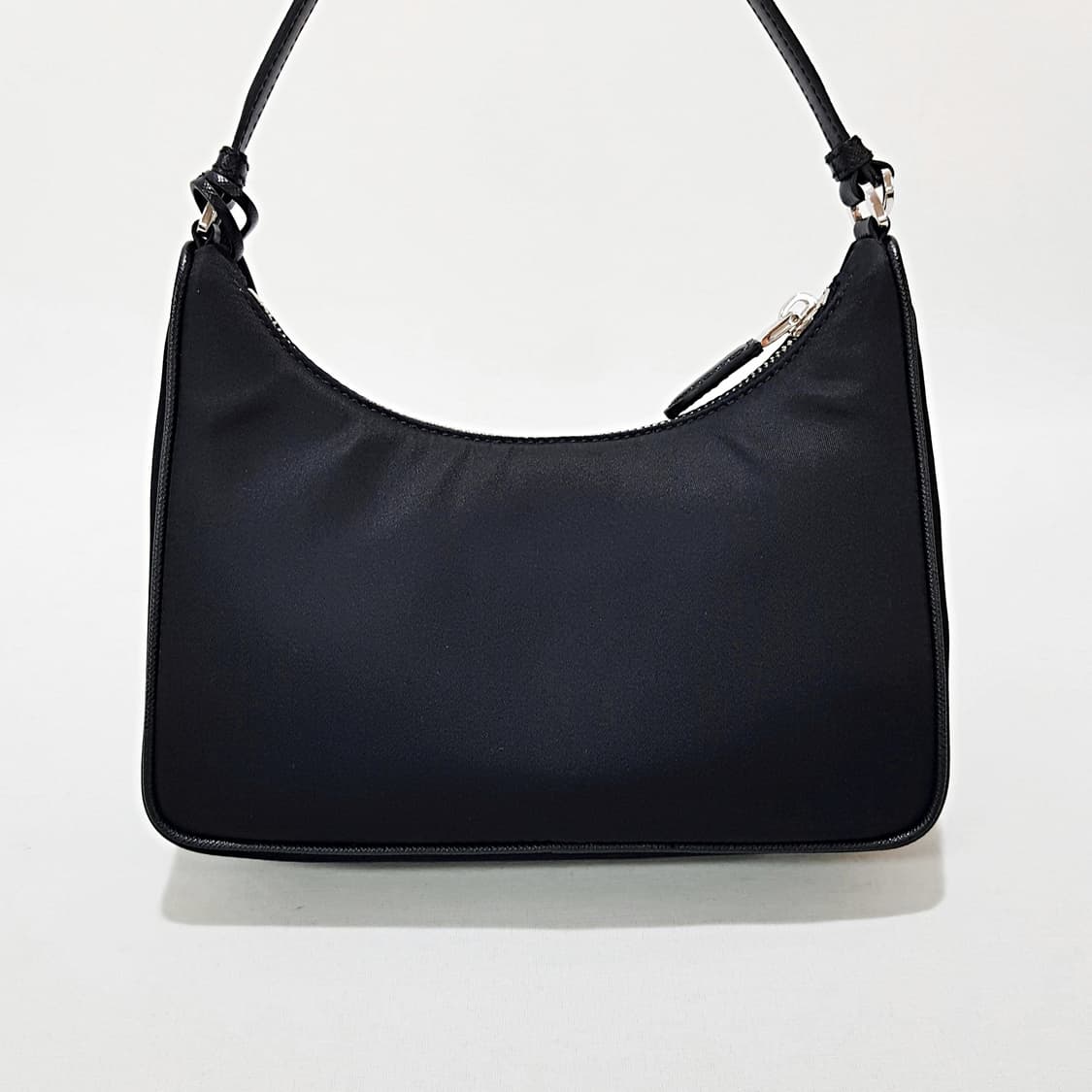 리뉴얼 새상품! 프라다 리에디션 2005 리나일론 미니백 1N204X 상품이미지5