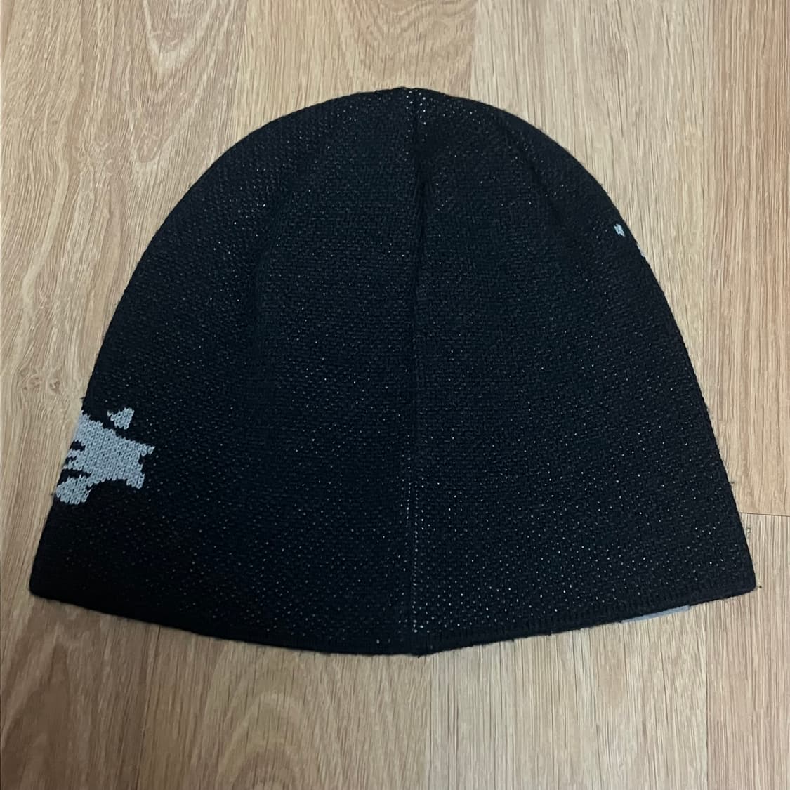 팔라스 x 오클리 비니 블랙 그레이 23SS 상품이미지2