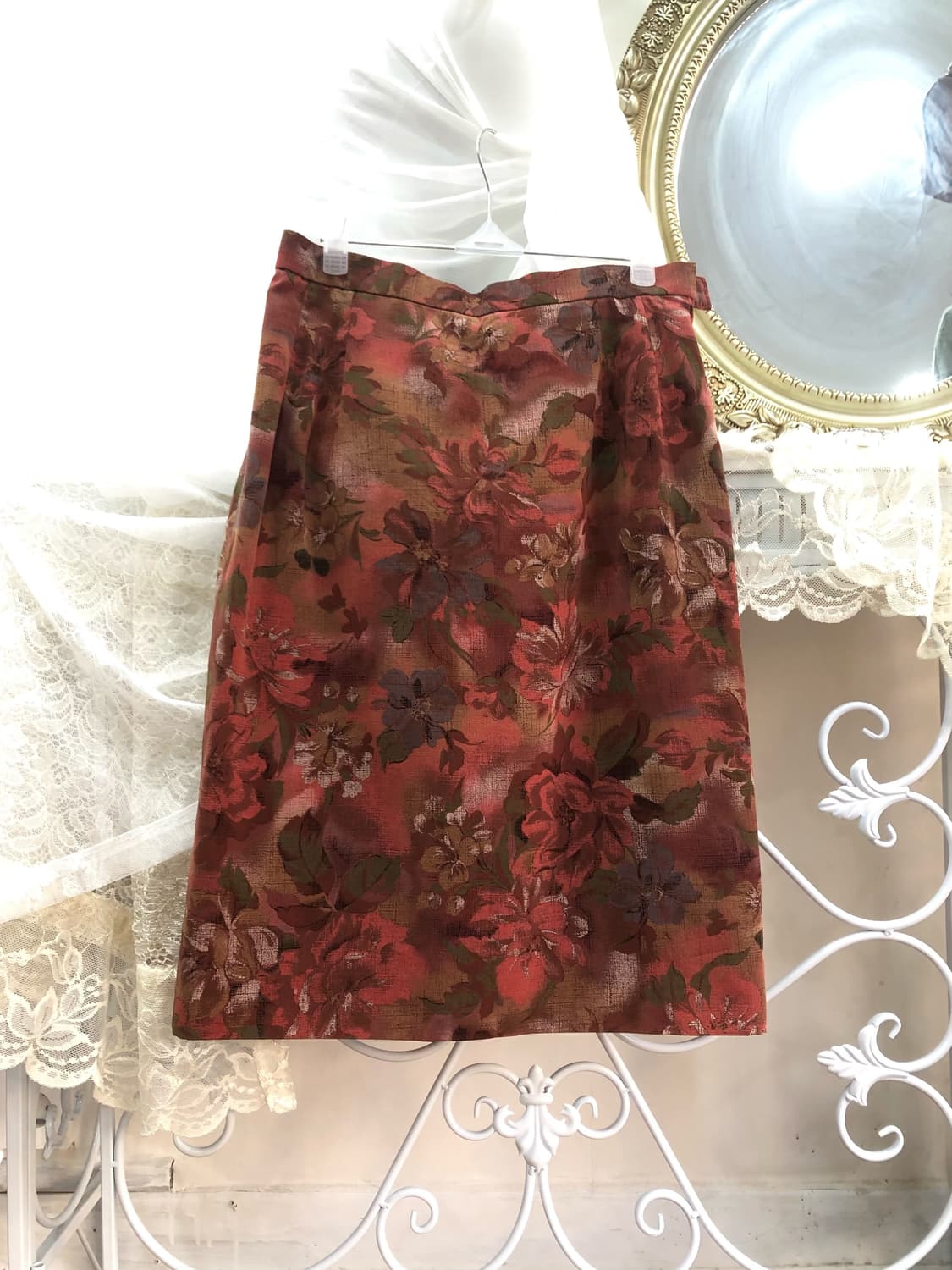 red oriental floral pattern midi skirt 상품이미지1