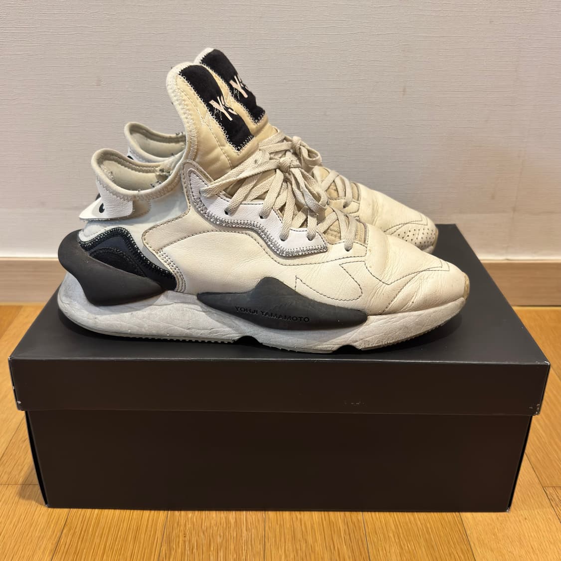 Kaiwa 흰색x검정 UK10 풀박스 상품이미지3