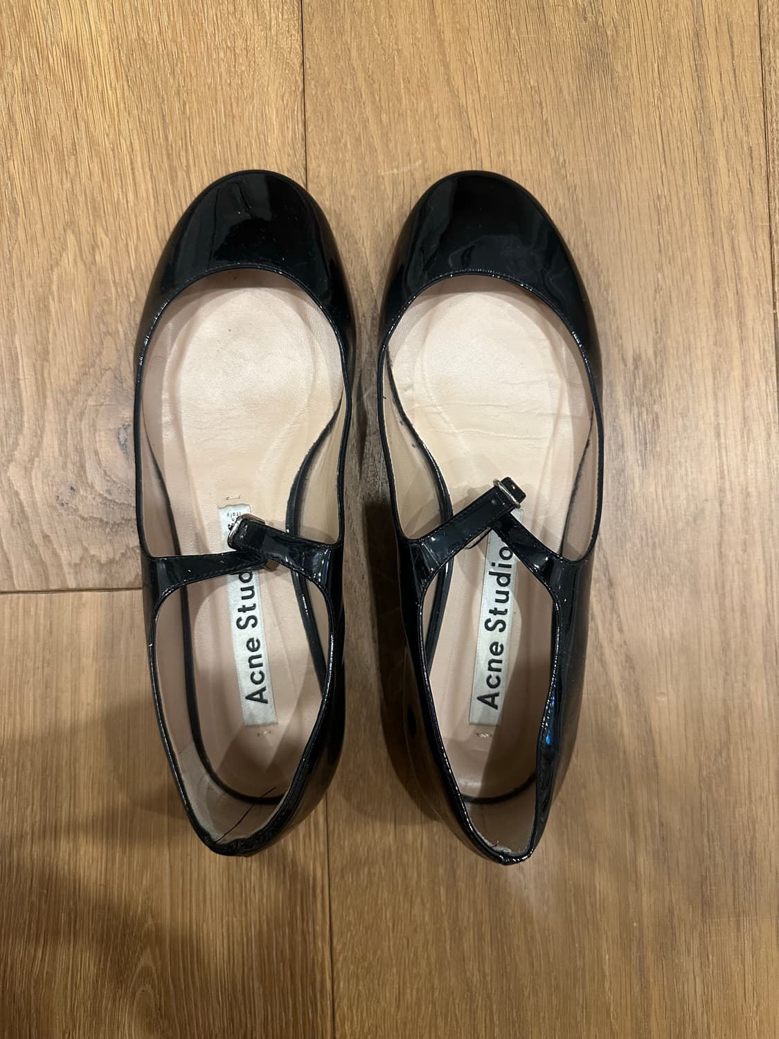 아크네 에나멜메리제인 230 상품이미지1