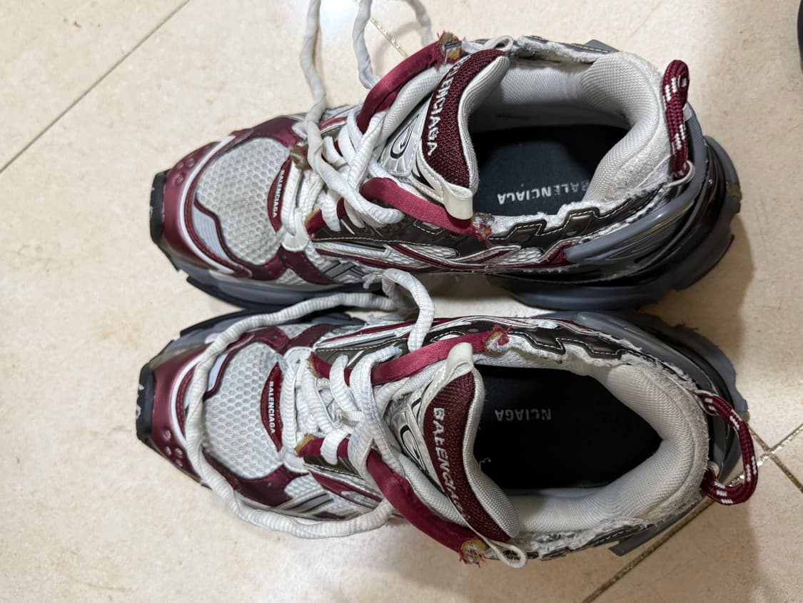 발렌시아가 뉴러너 버건디 40 상품이미지5