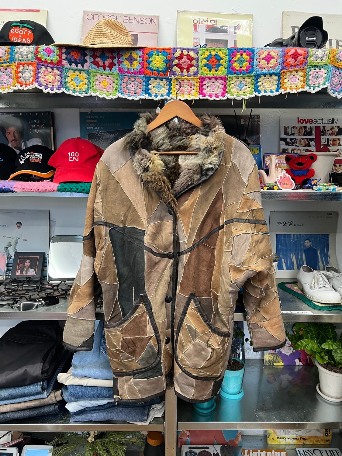 Vintage Patchwork Shearling Coat 상품이미지1