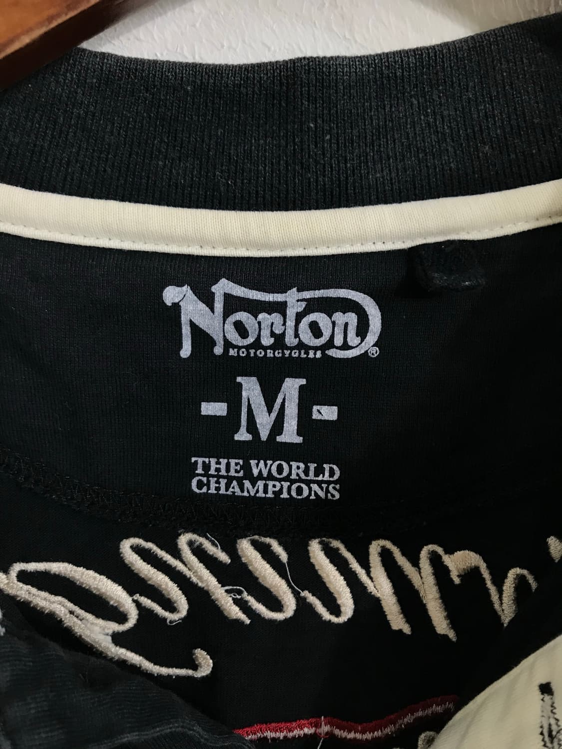 Norton 유니언잭 자수 블랙 카라 반팔 티셔츠 상품이미지6